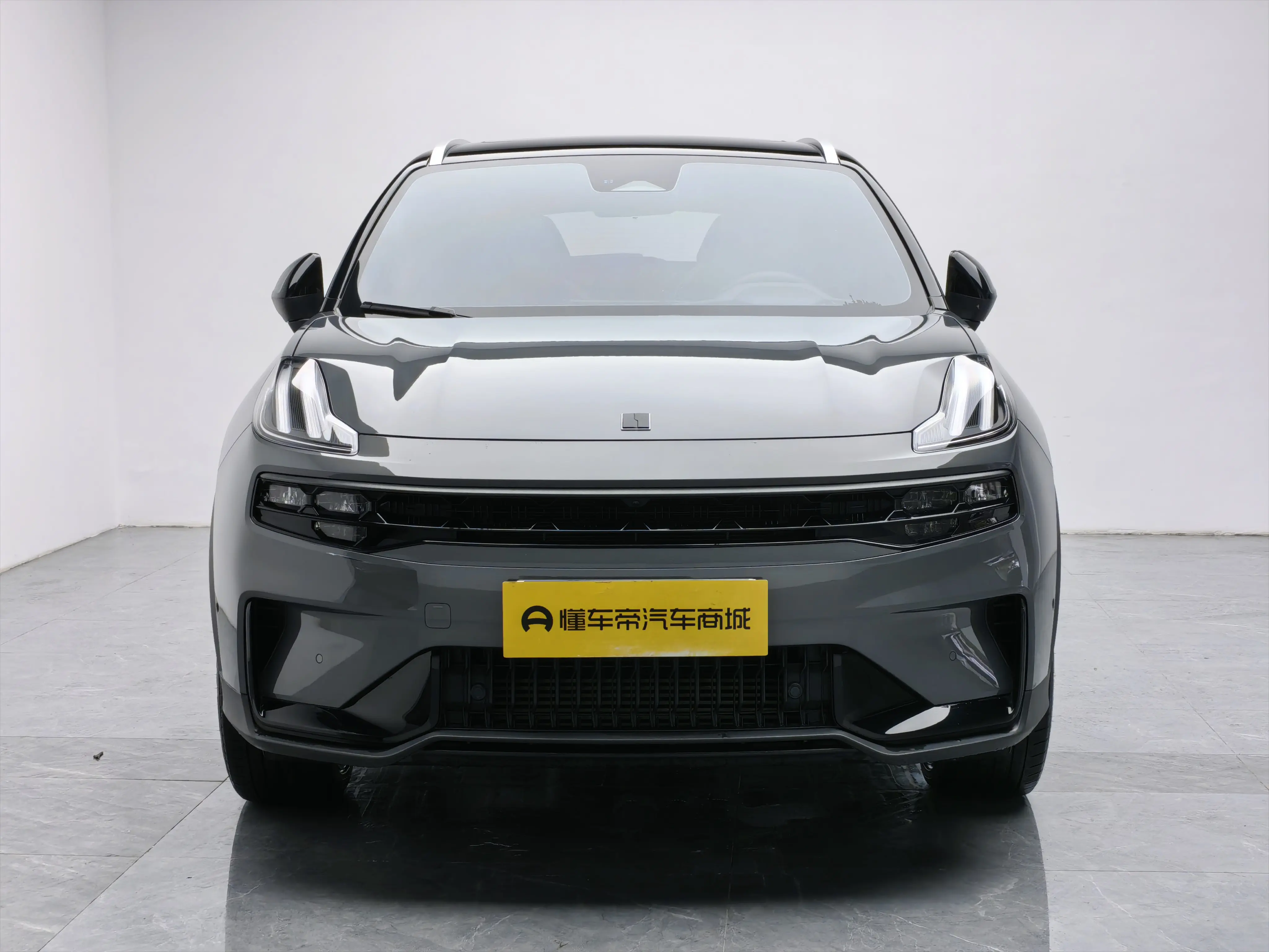 Lynk & Co 06