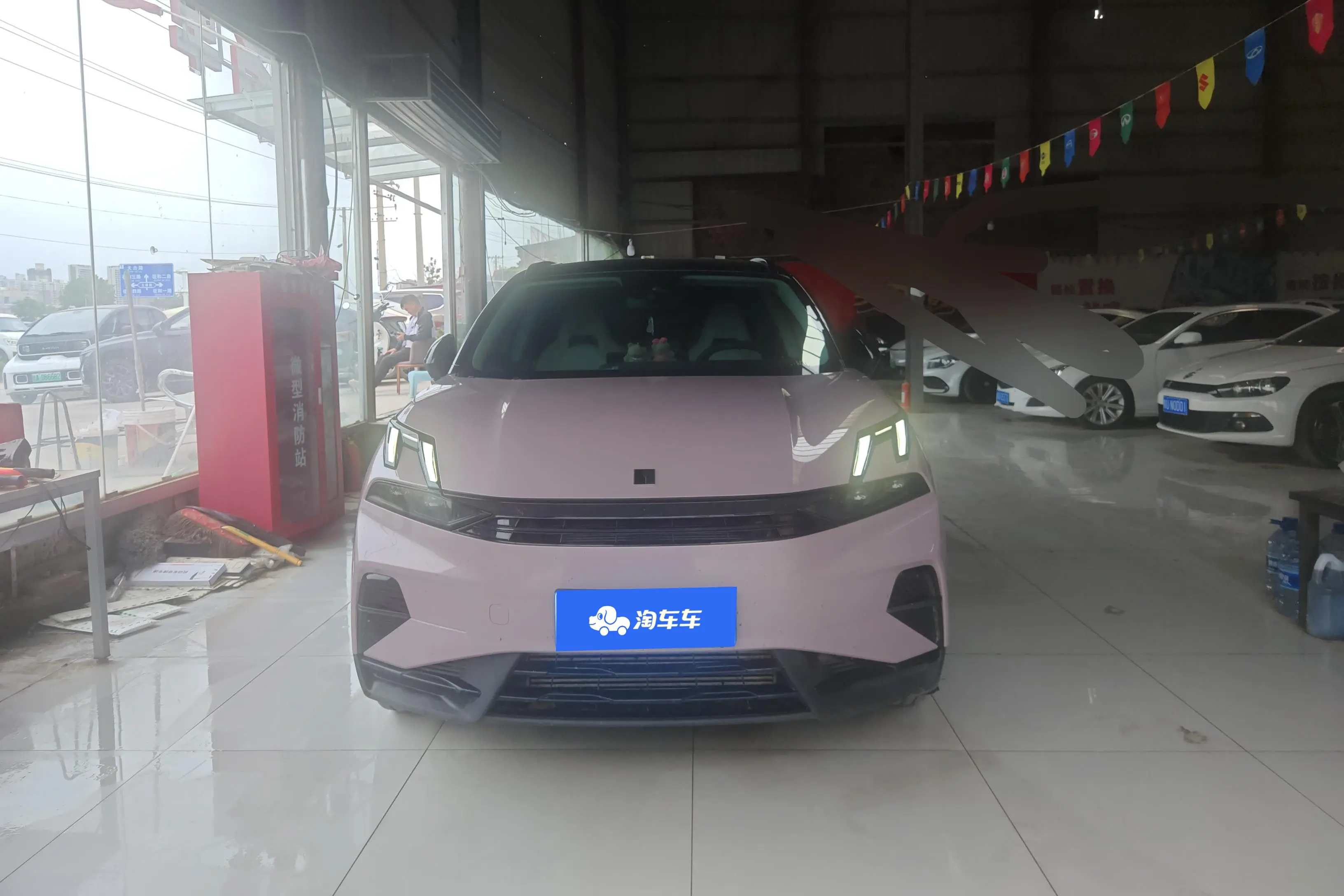 Lynk & Co 06