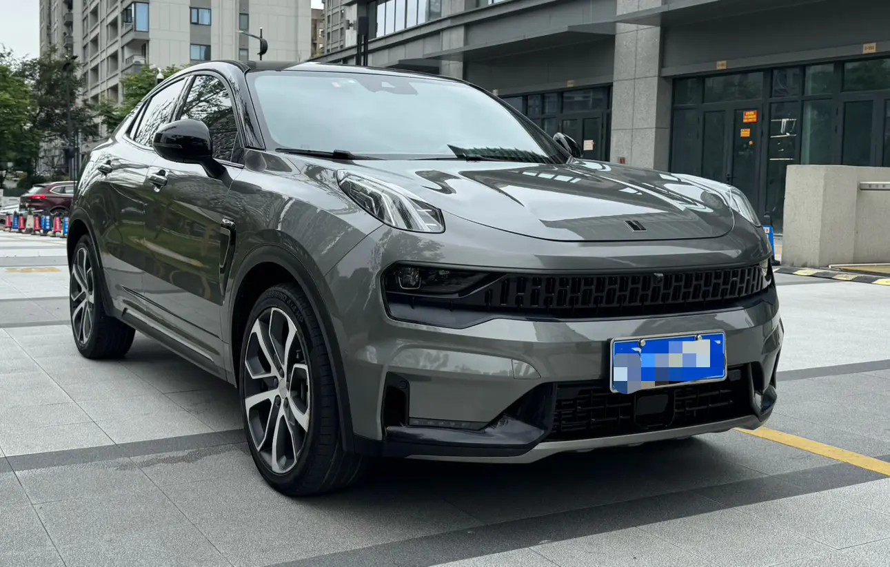 Lynk & Co 05