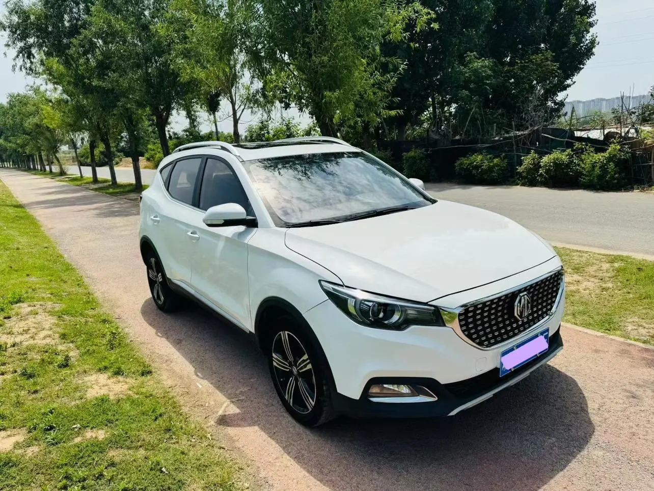 MG ZS