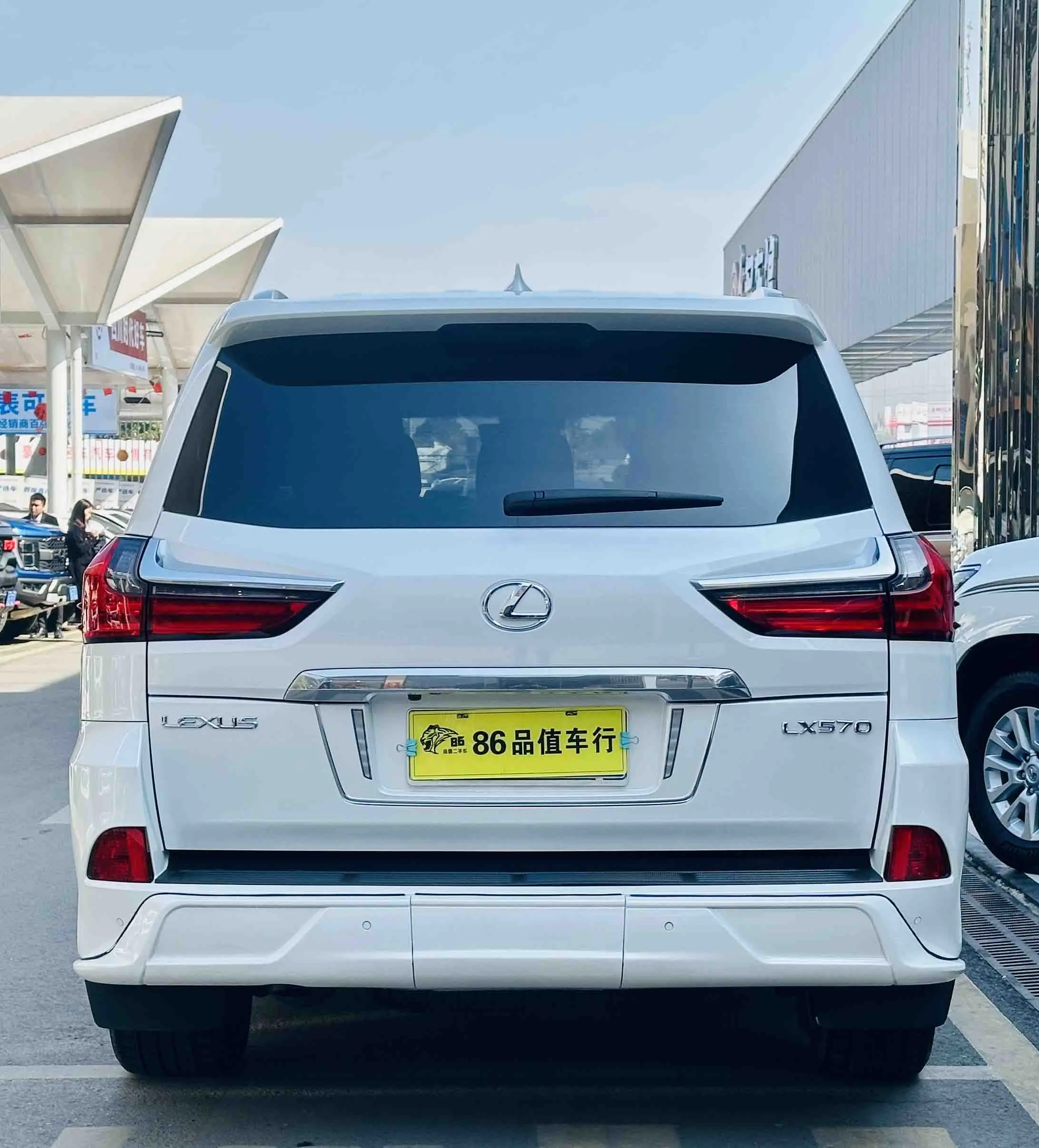 Lexus LX