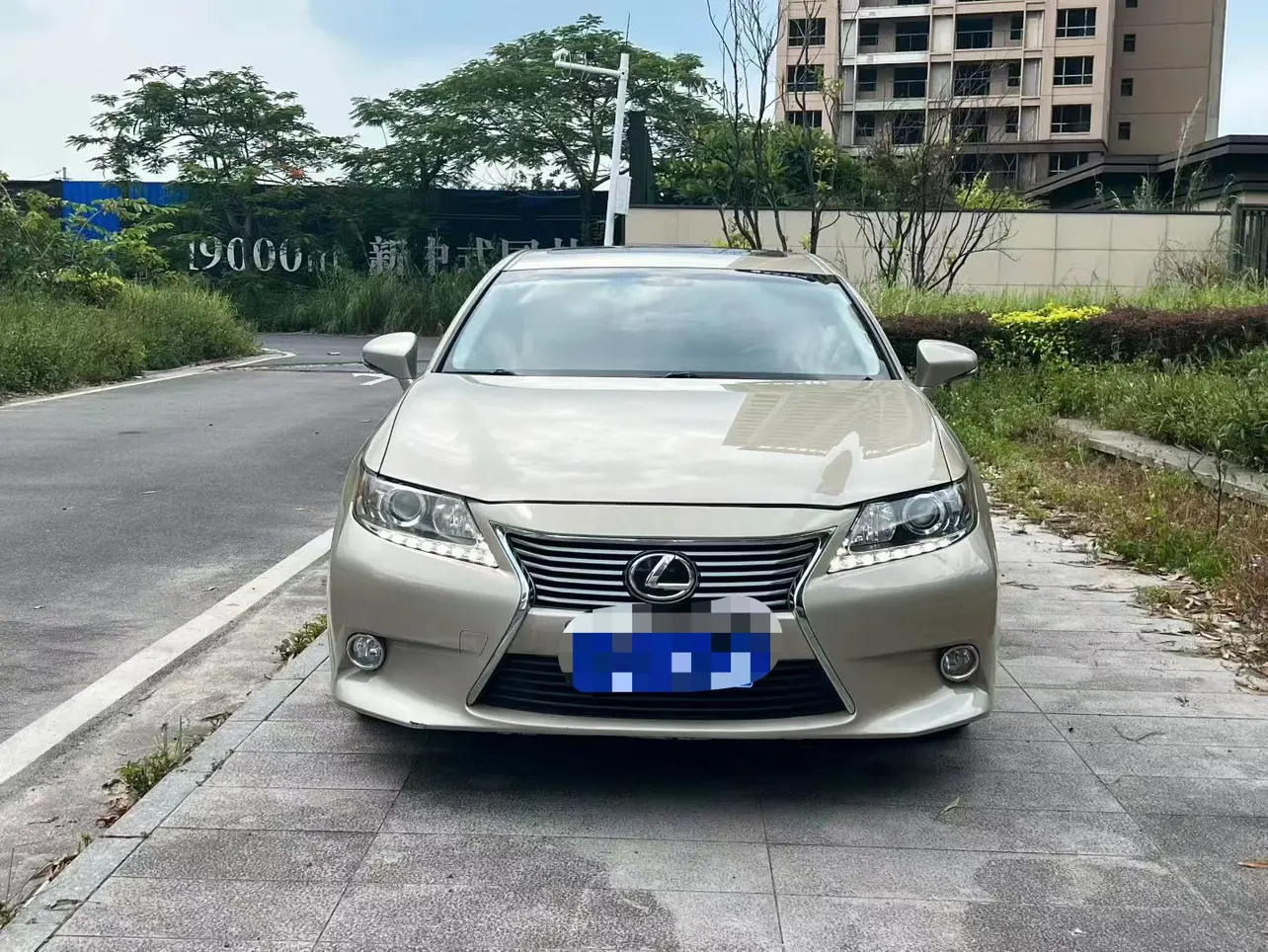 Lexus ES