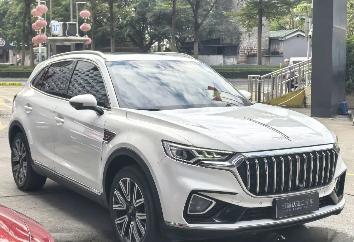 Hongqi HS5