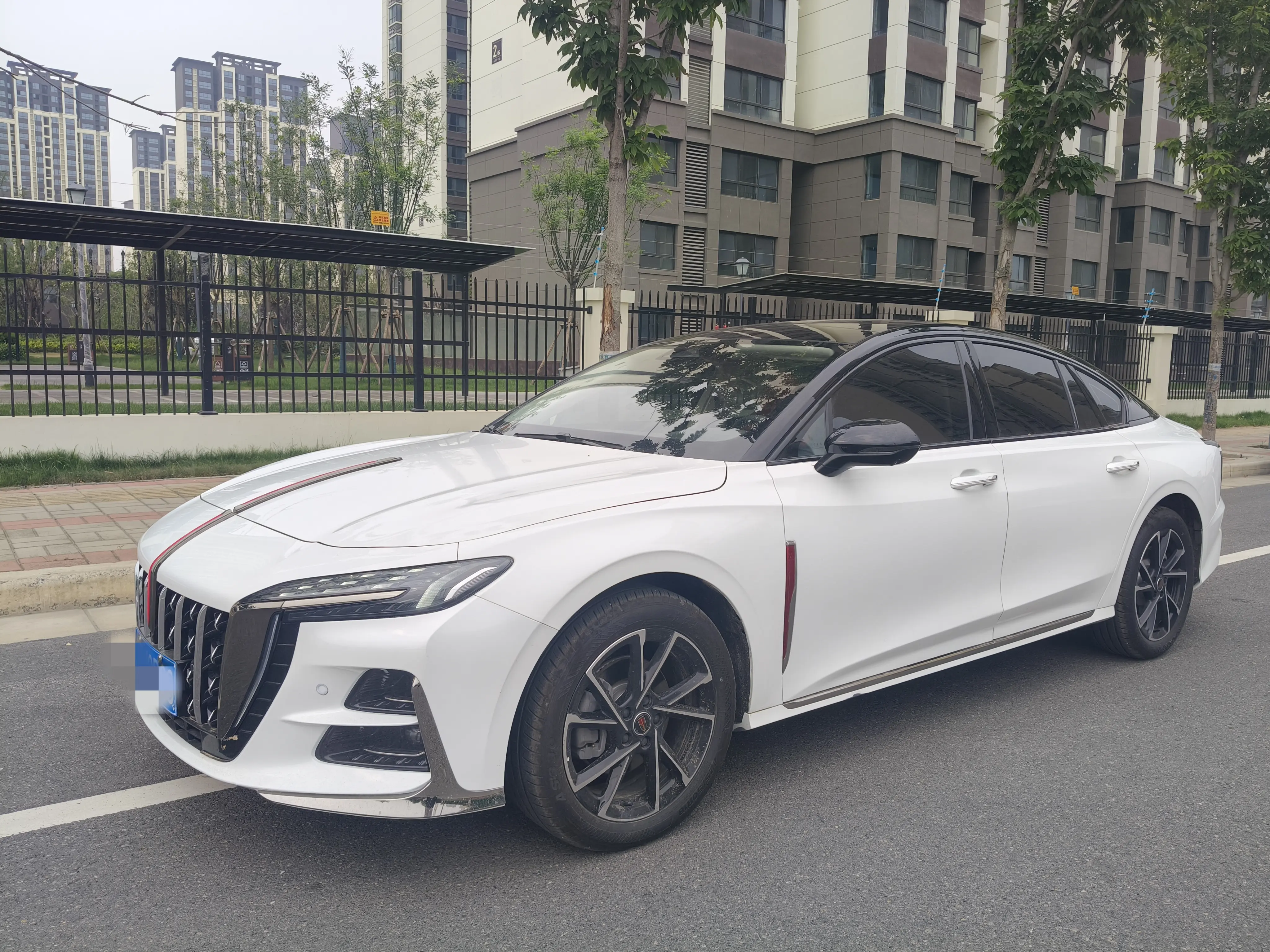 Hongqi H6