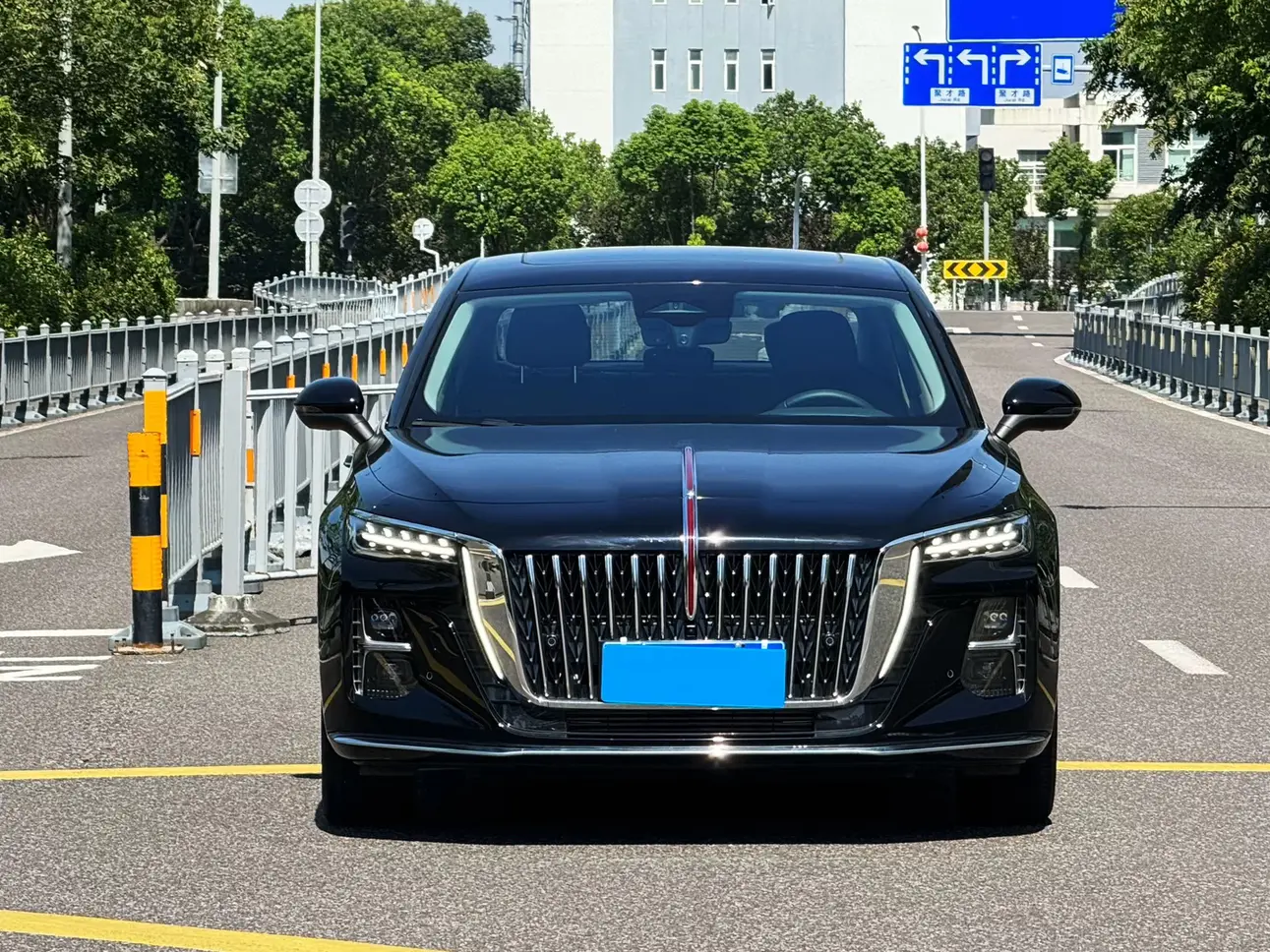 Hongqi H5