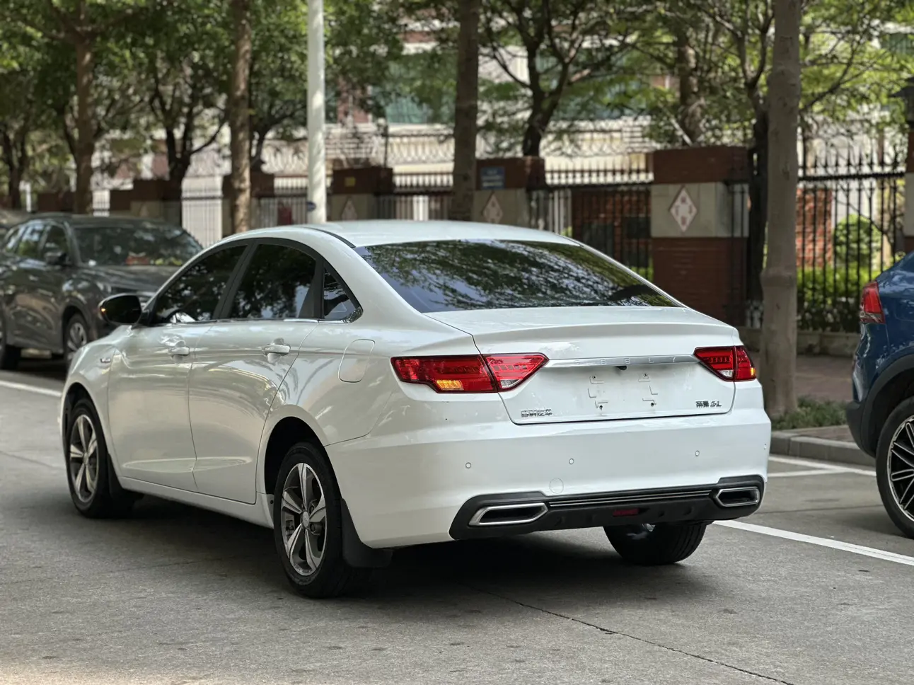 Geely Emgrand GL