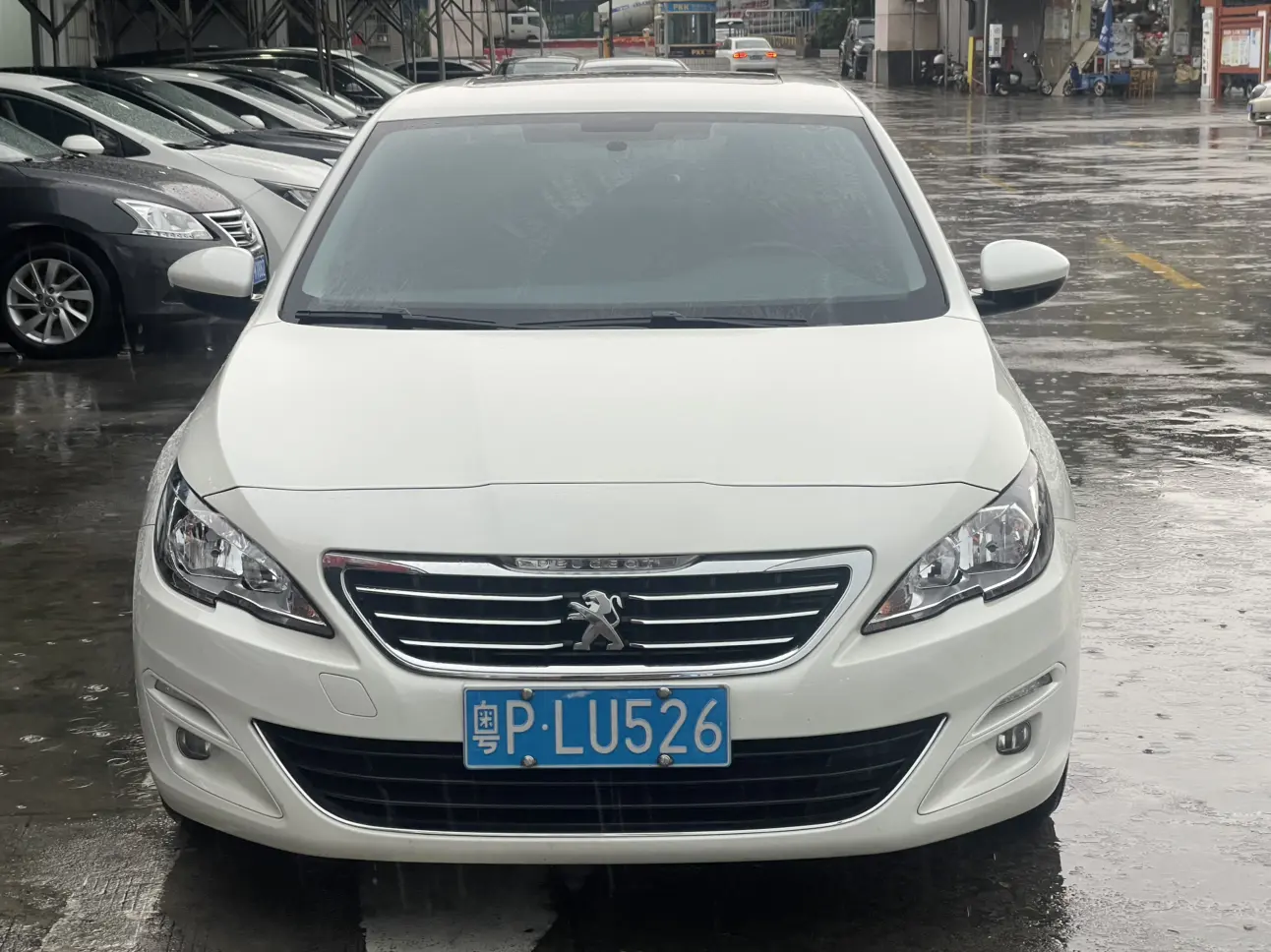 Peugeot 408