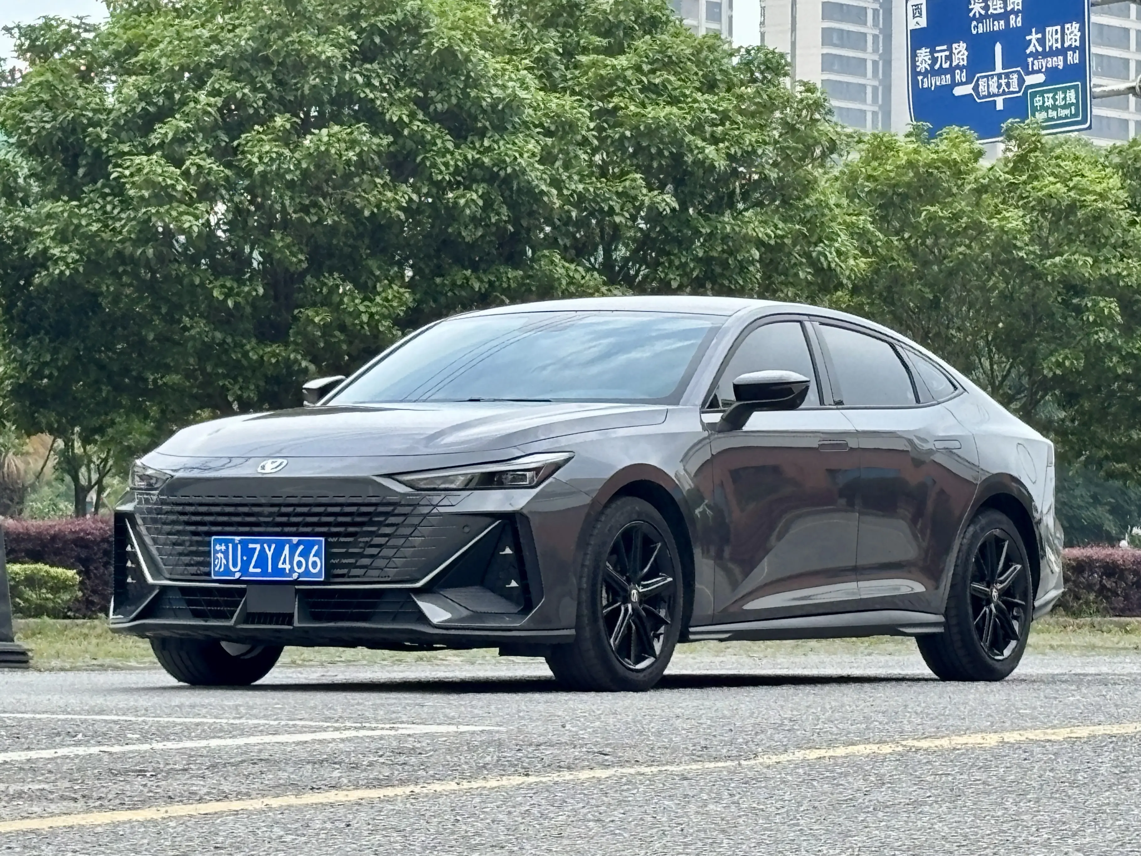 Changan UNI-V