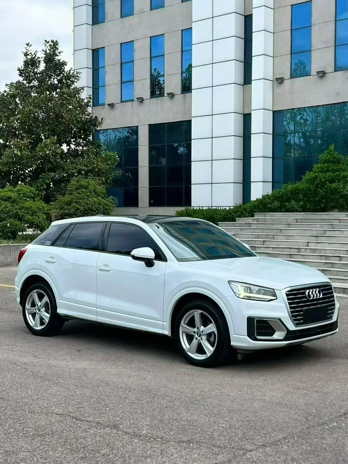 Audi Q2L