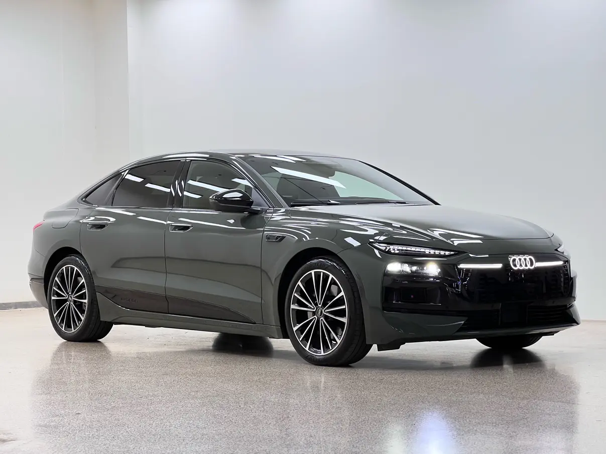 Audi A6L e-tron