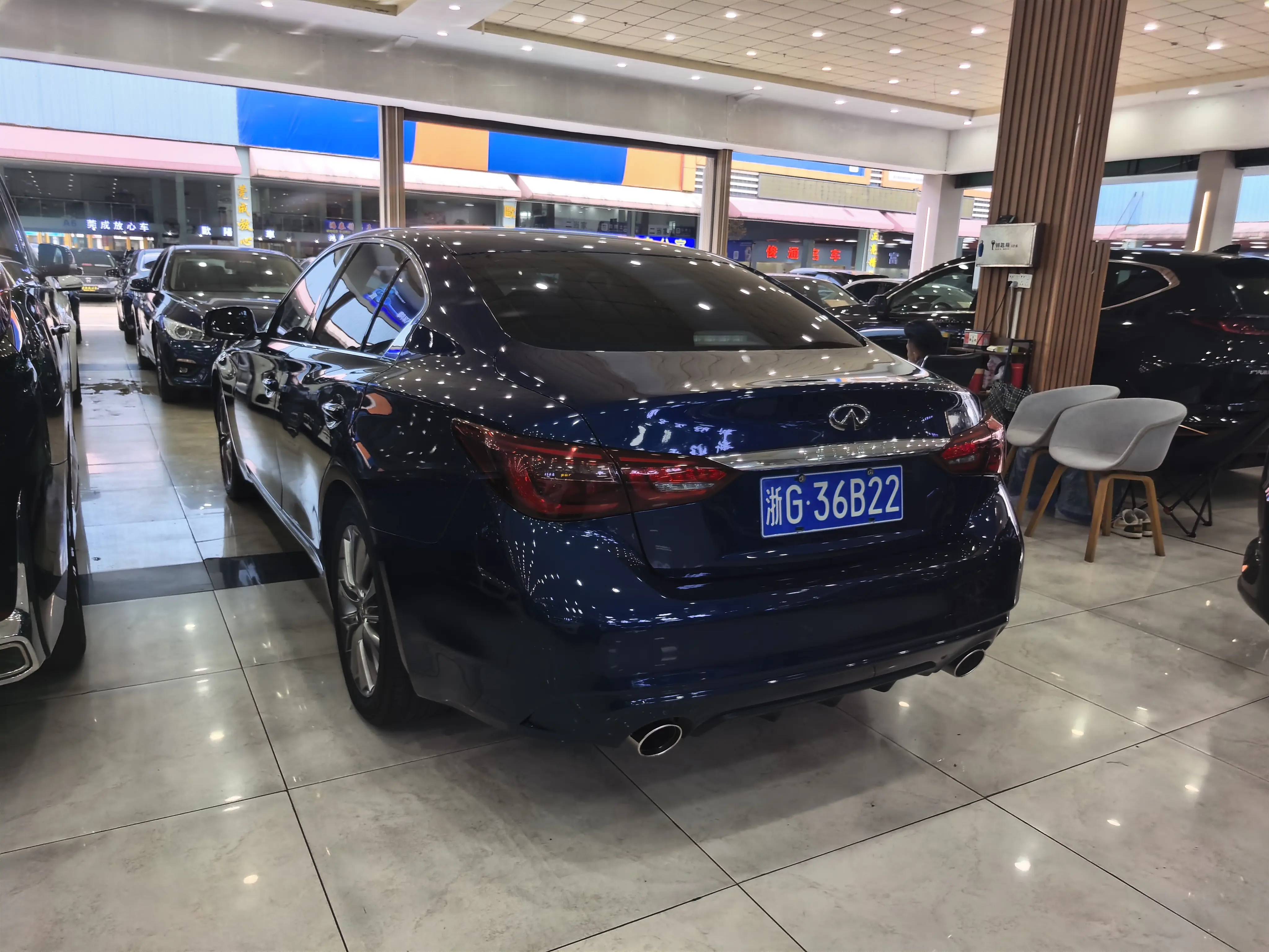 Infiniti Q50L