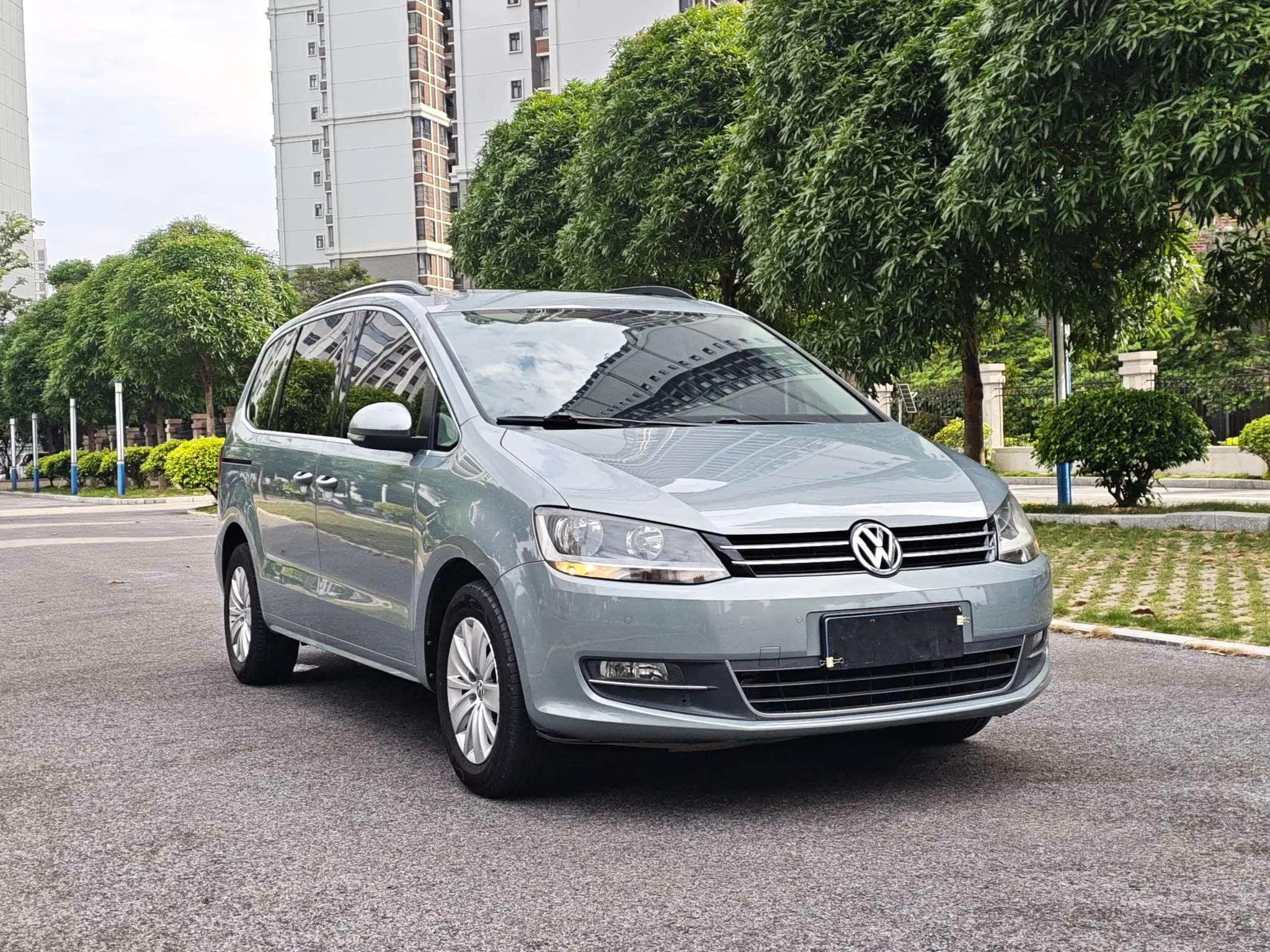 Volkswagen Sharon  из Китая