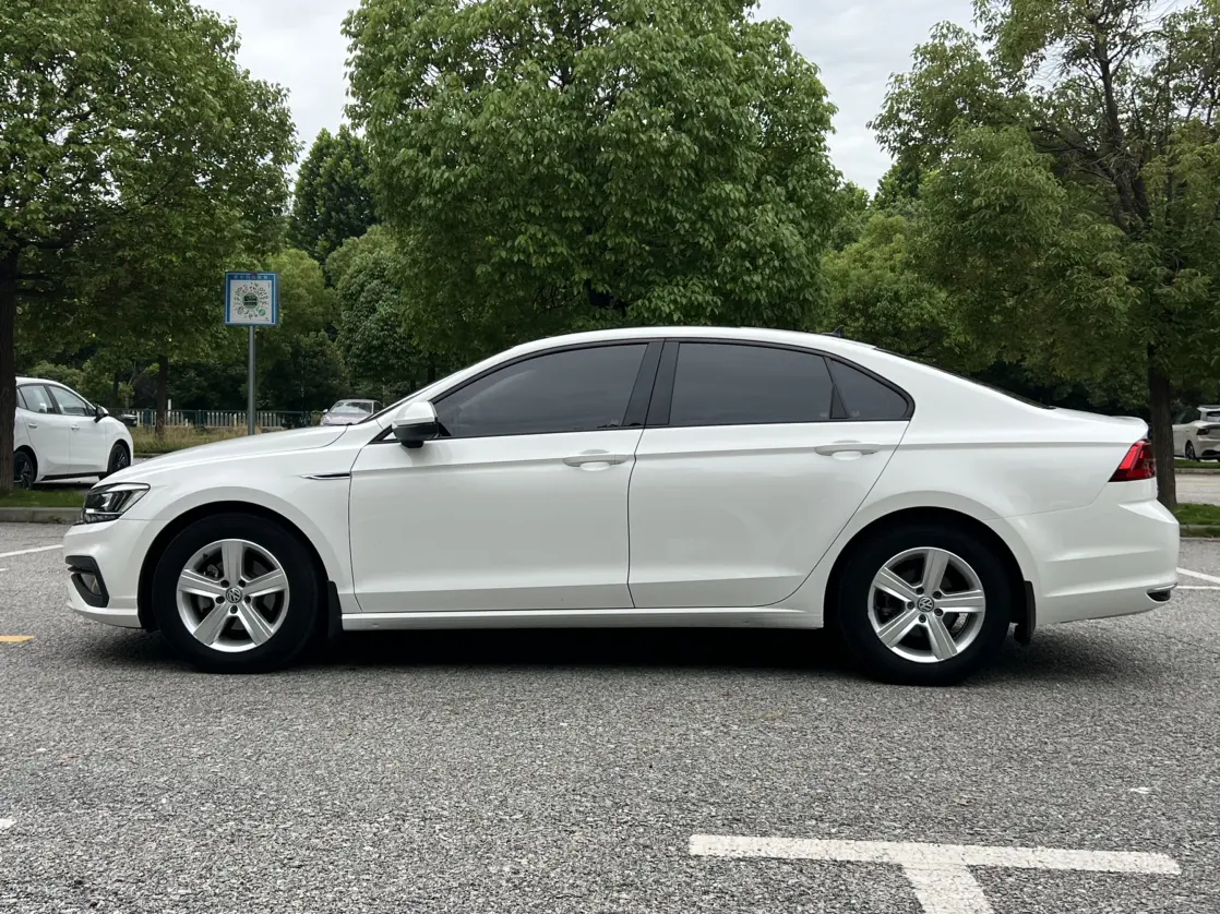 Volkswagen Lamando
