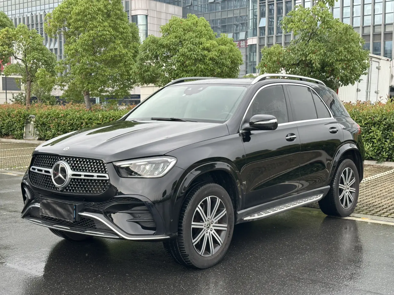 Mercedes-Benz GLE (Imported)