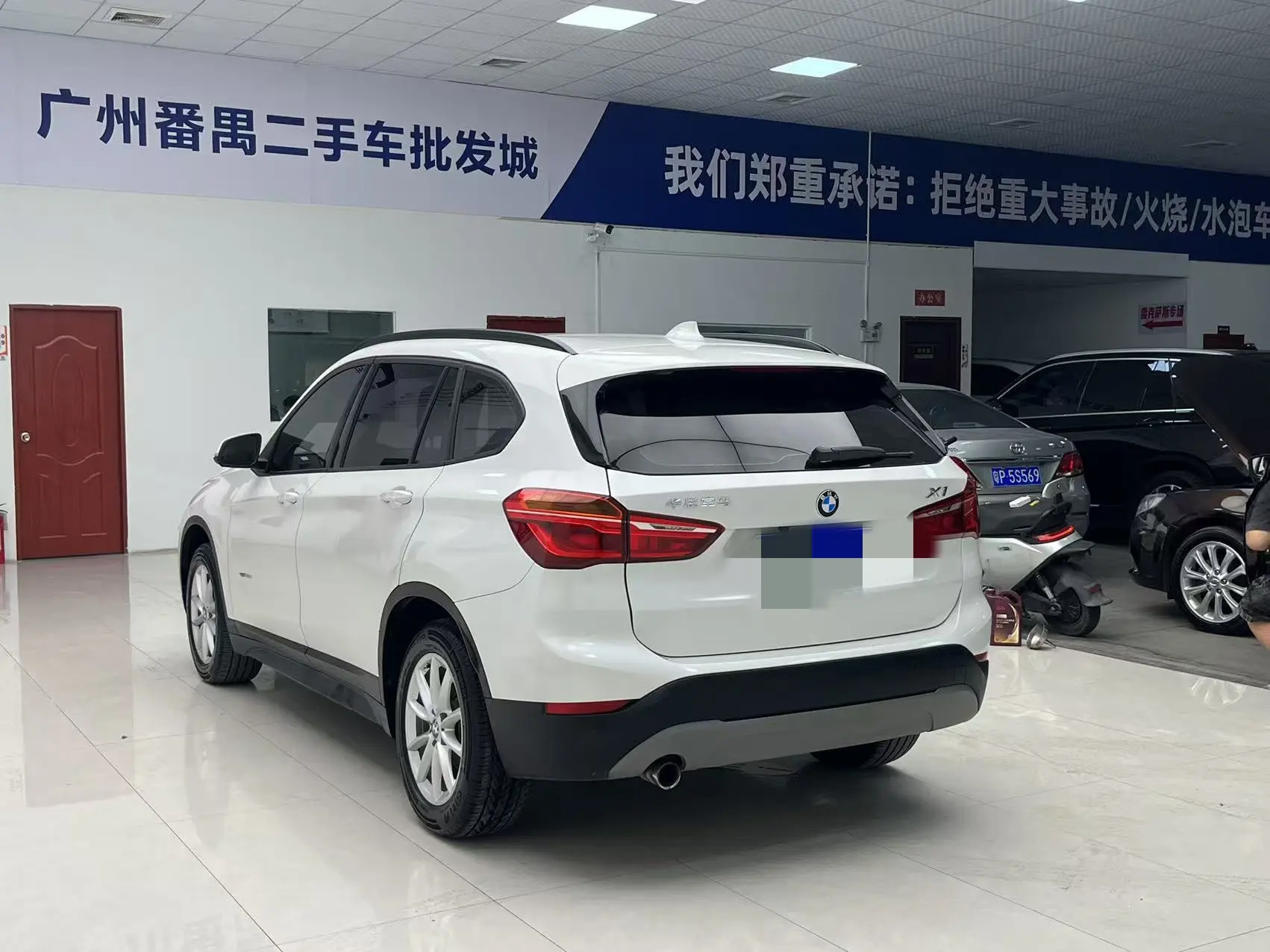 BMW X1