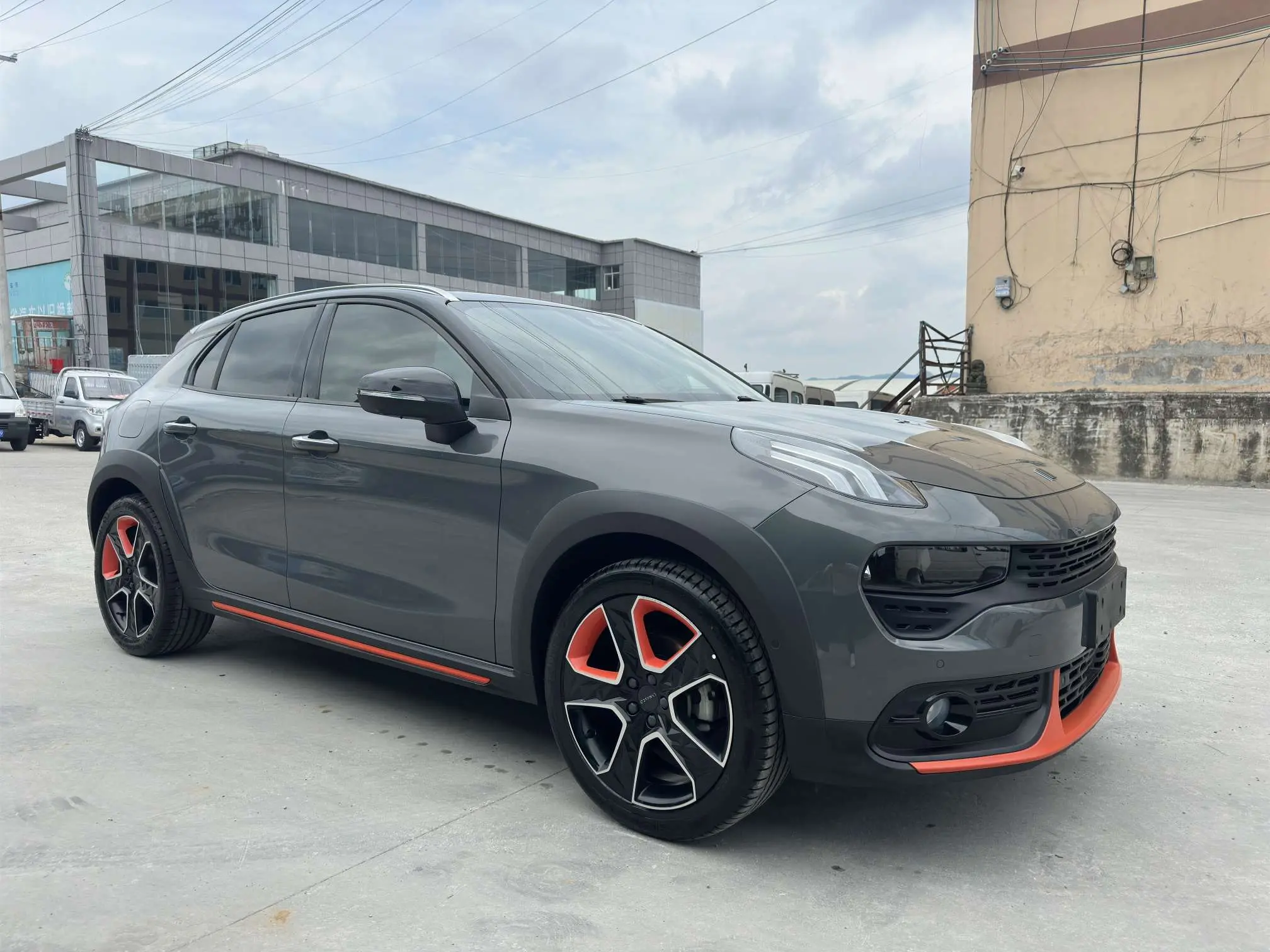 Lynk & Co 02