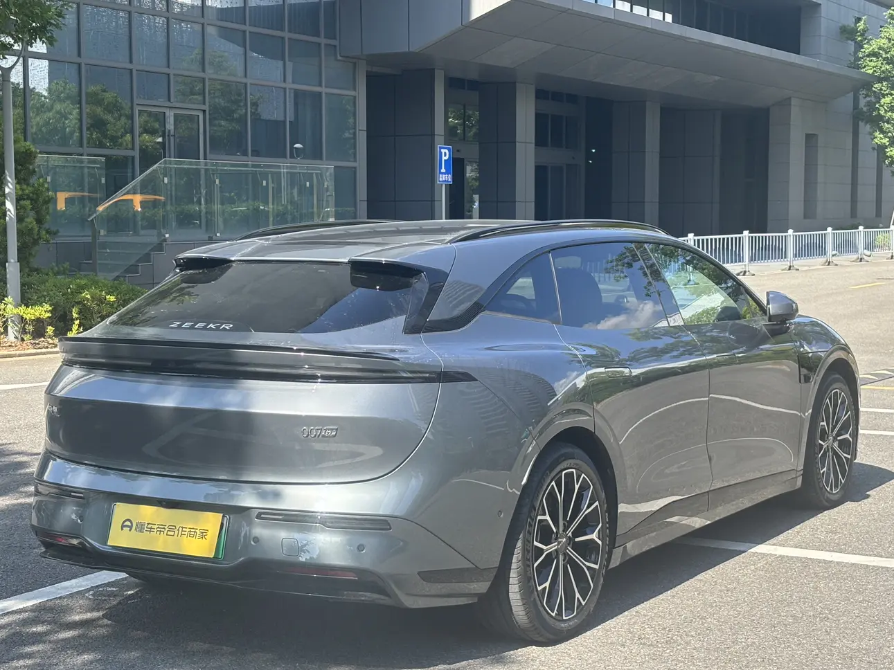 ZEEKR 007GT
