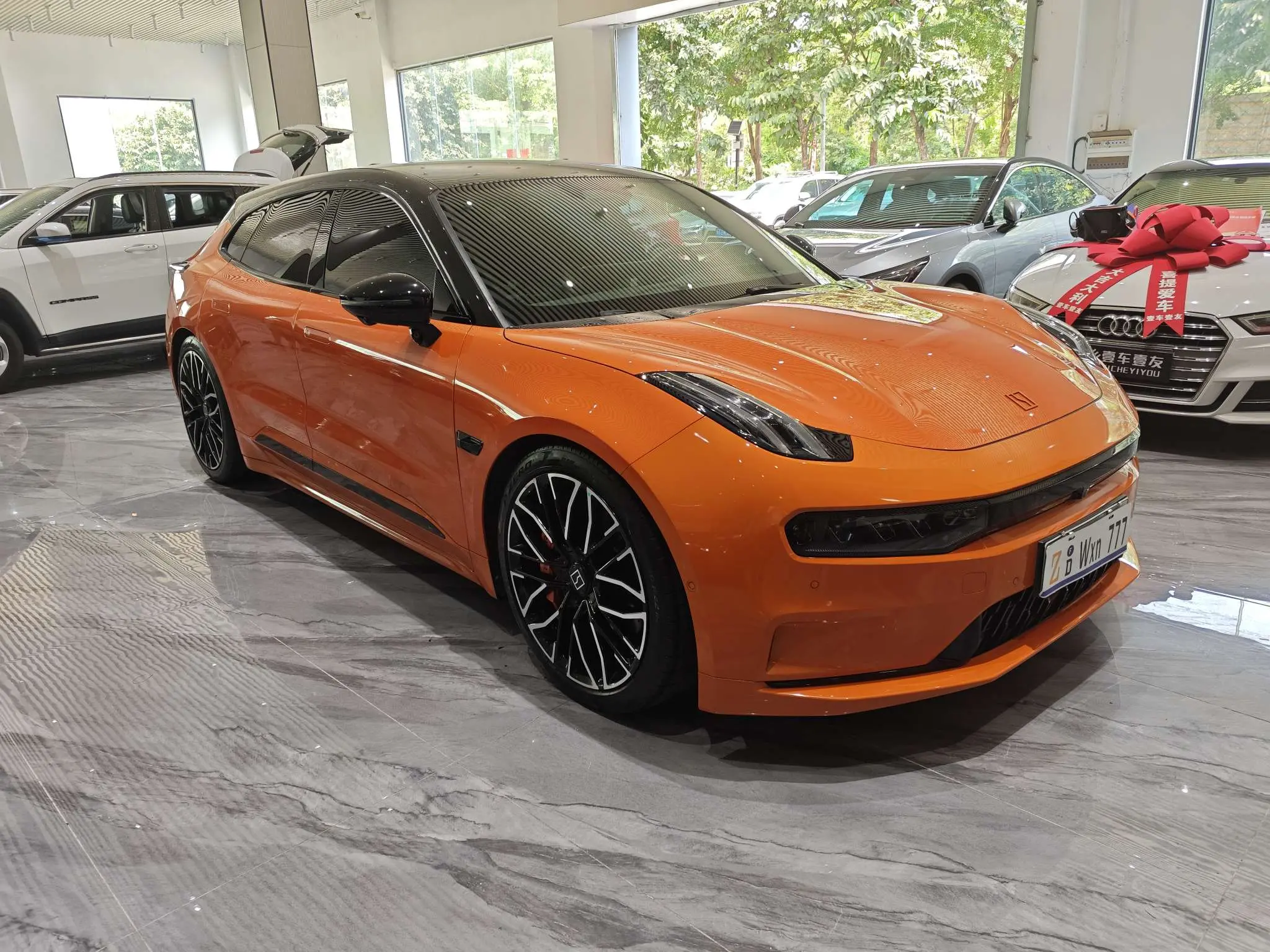 ZEEKR 001