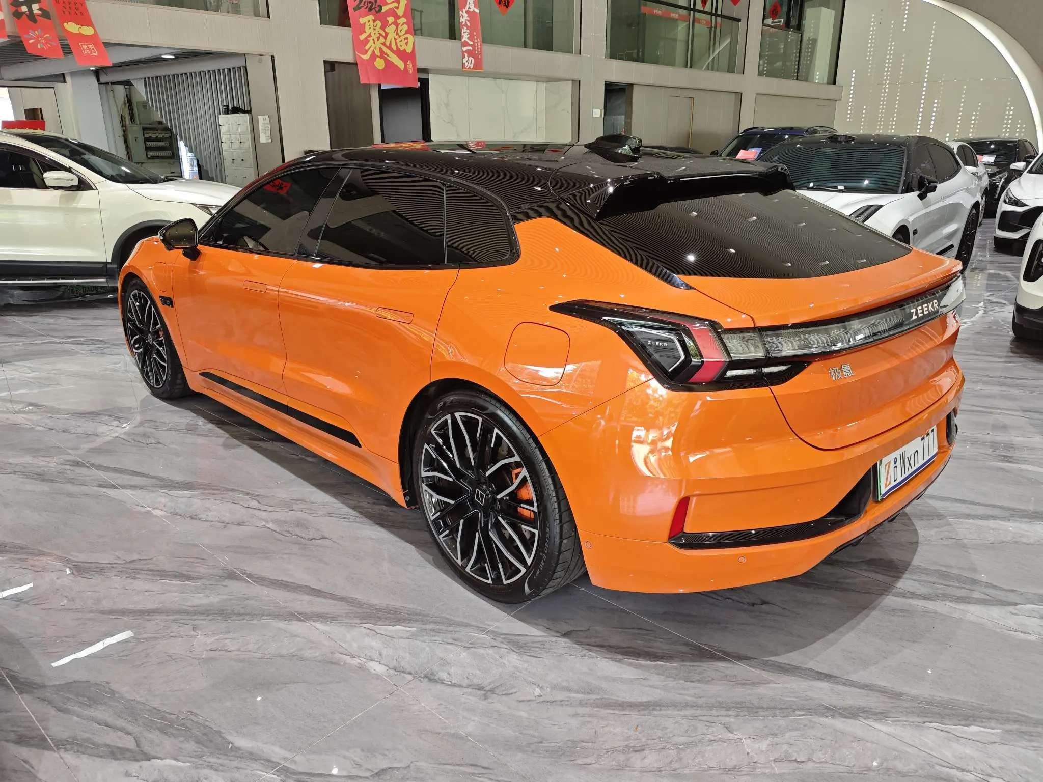 ZEEKR 001