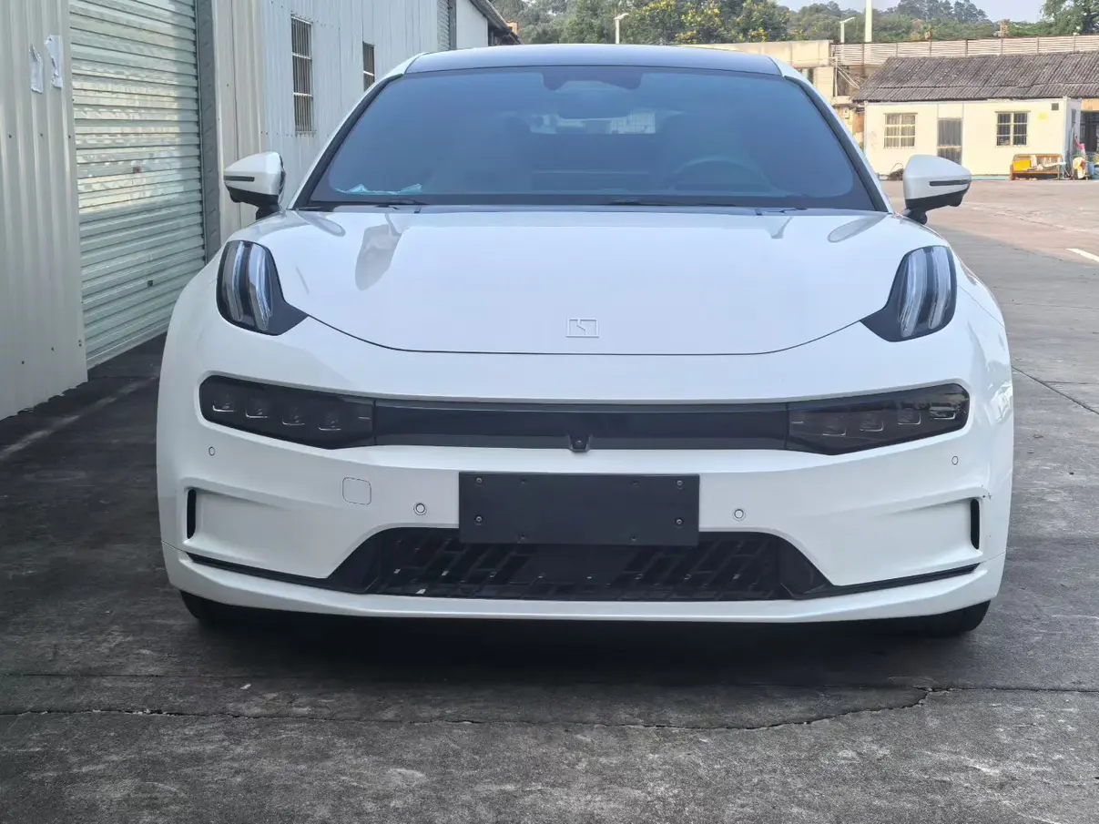 ZEEKR 001