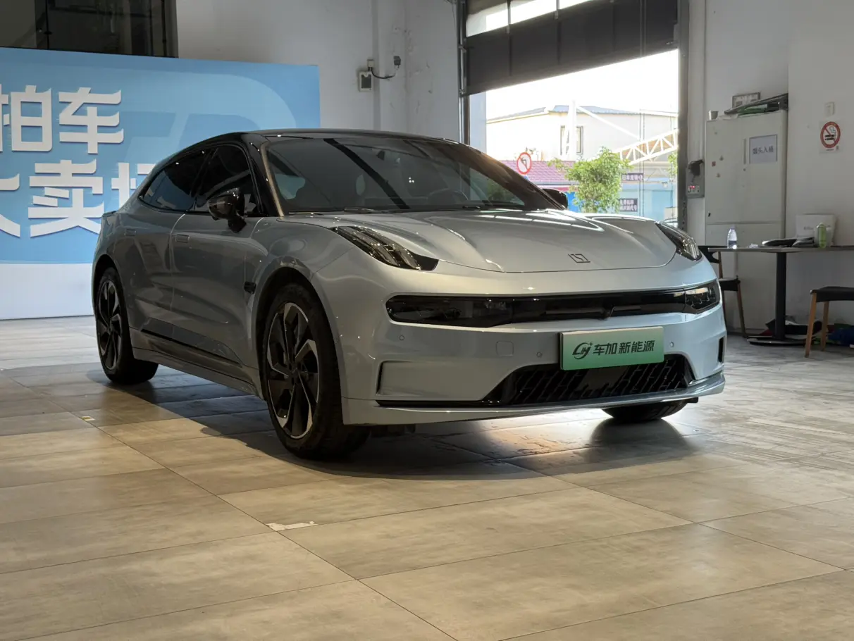 ZEEKR 001
