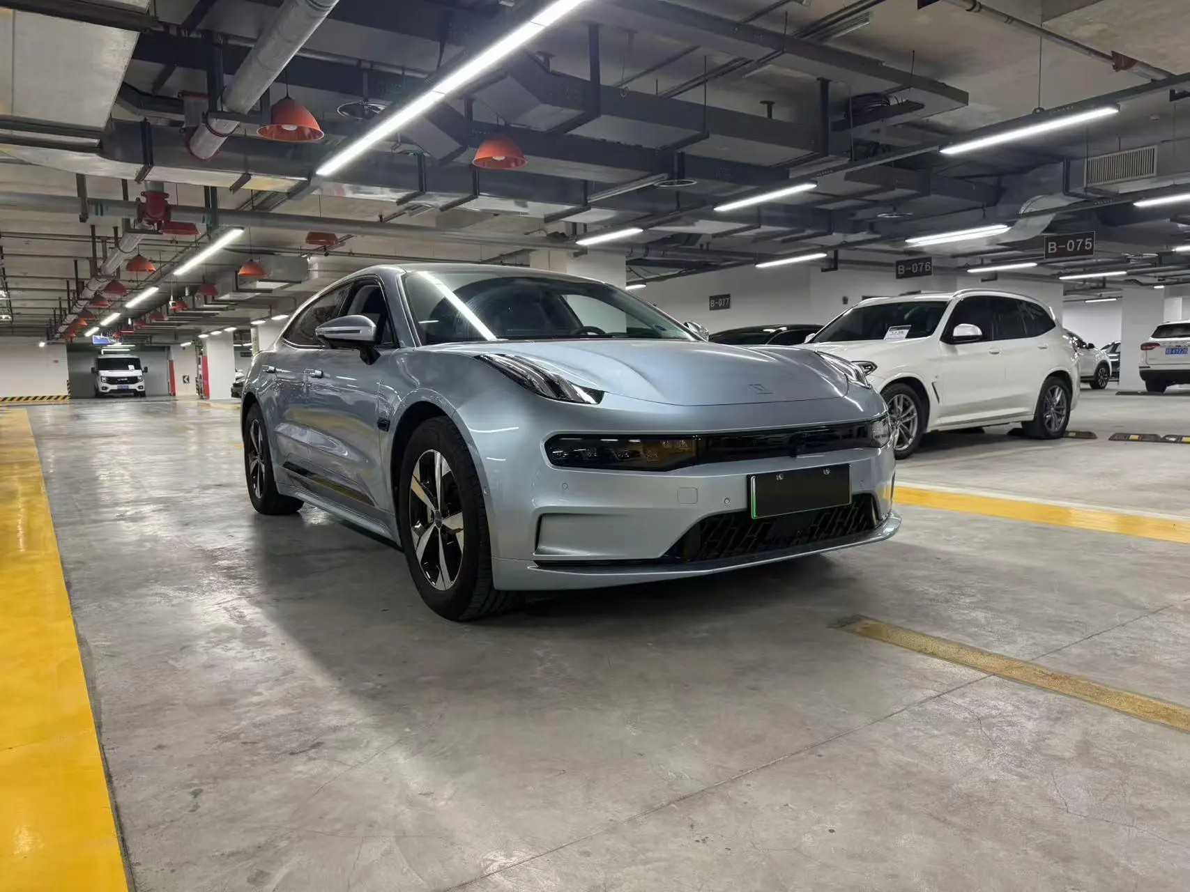 ZEEKR 001