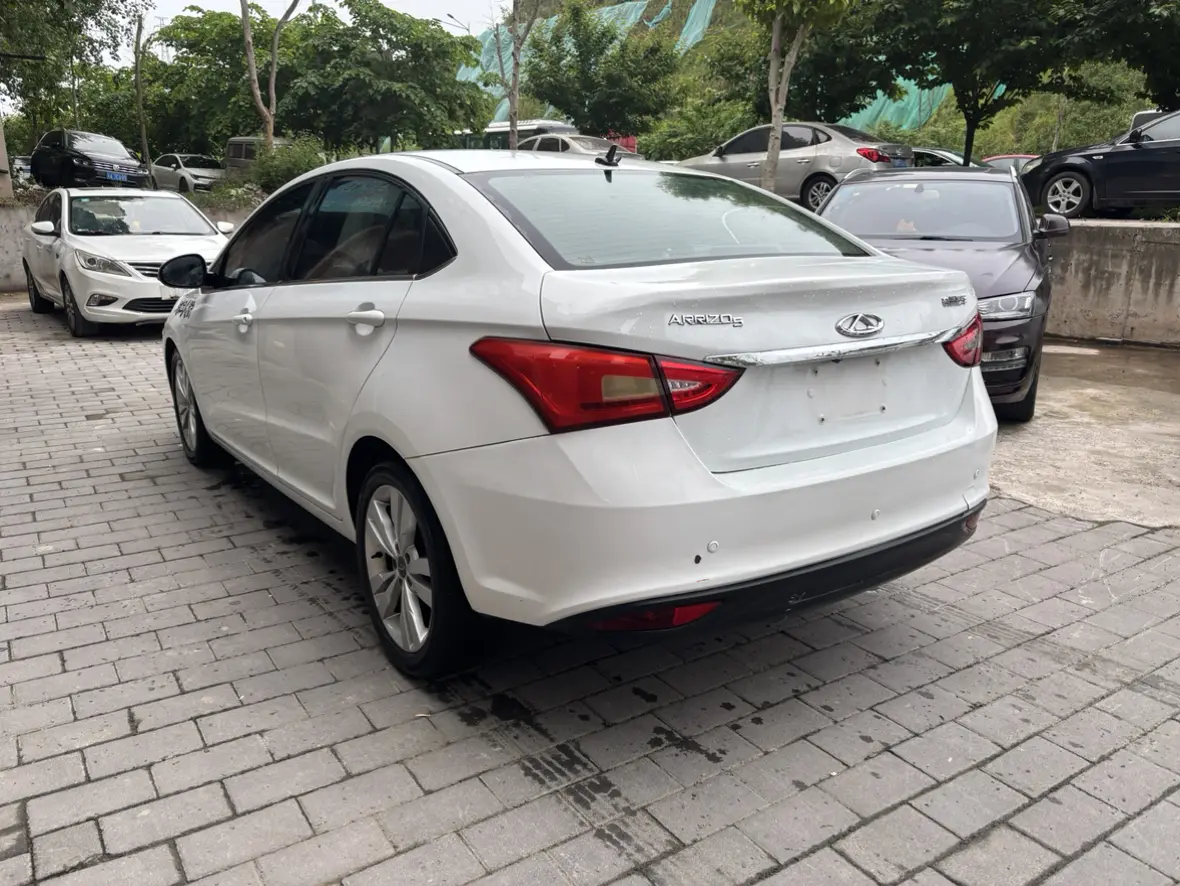 Chery Arrizo 5