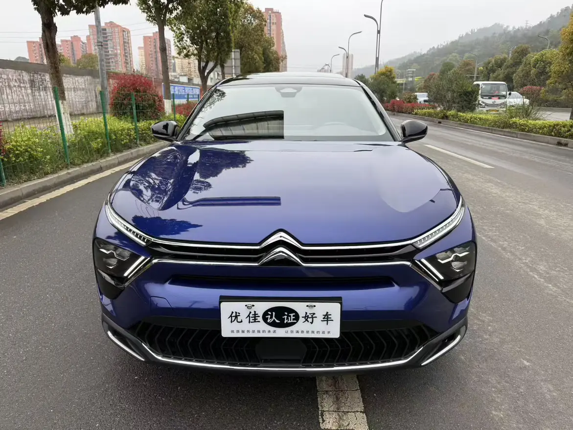 Citroën Versailles C5 X