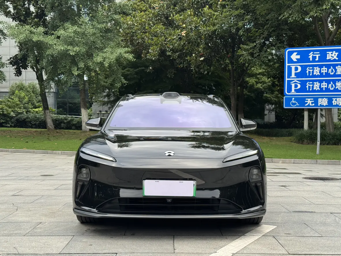 NIO ET5T