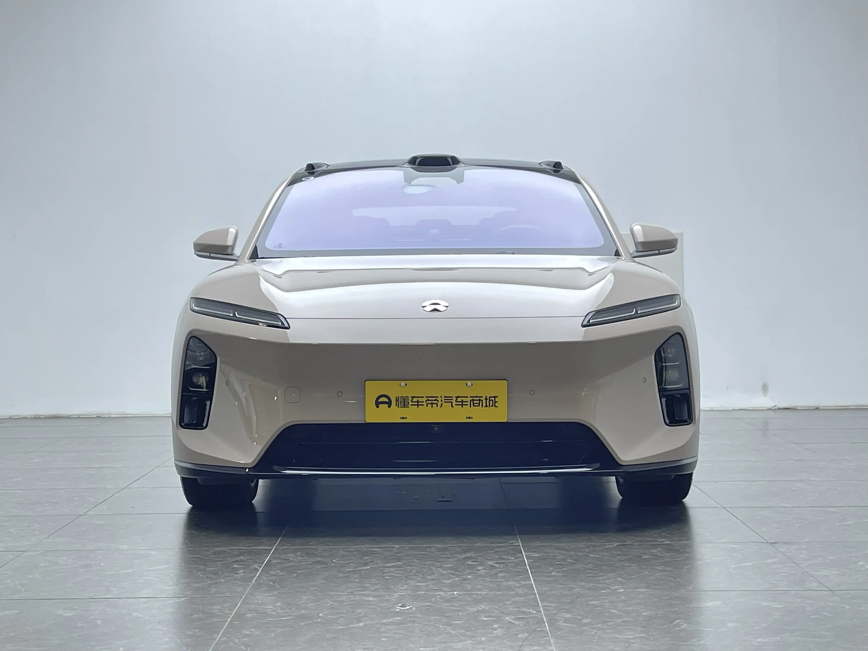 NIO ET5