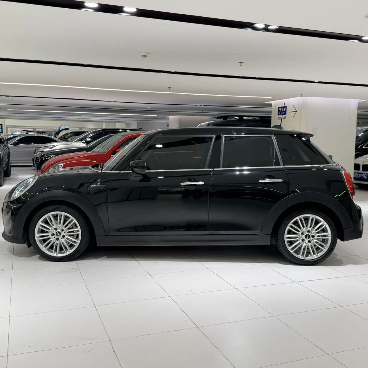 MINI 