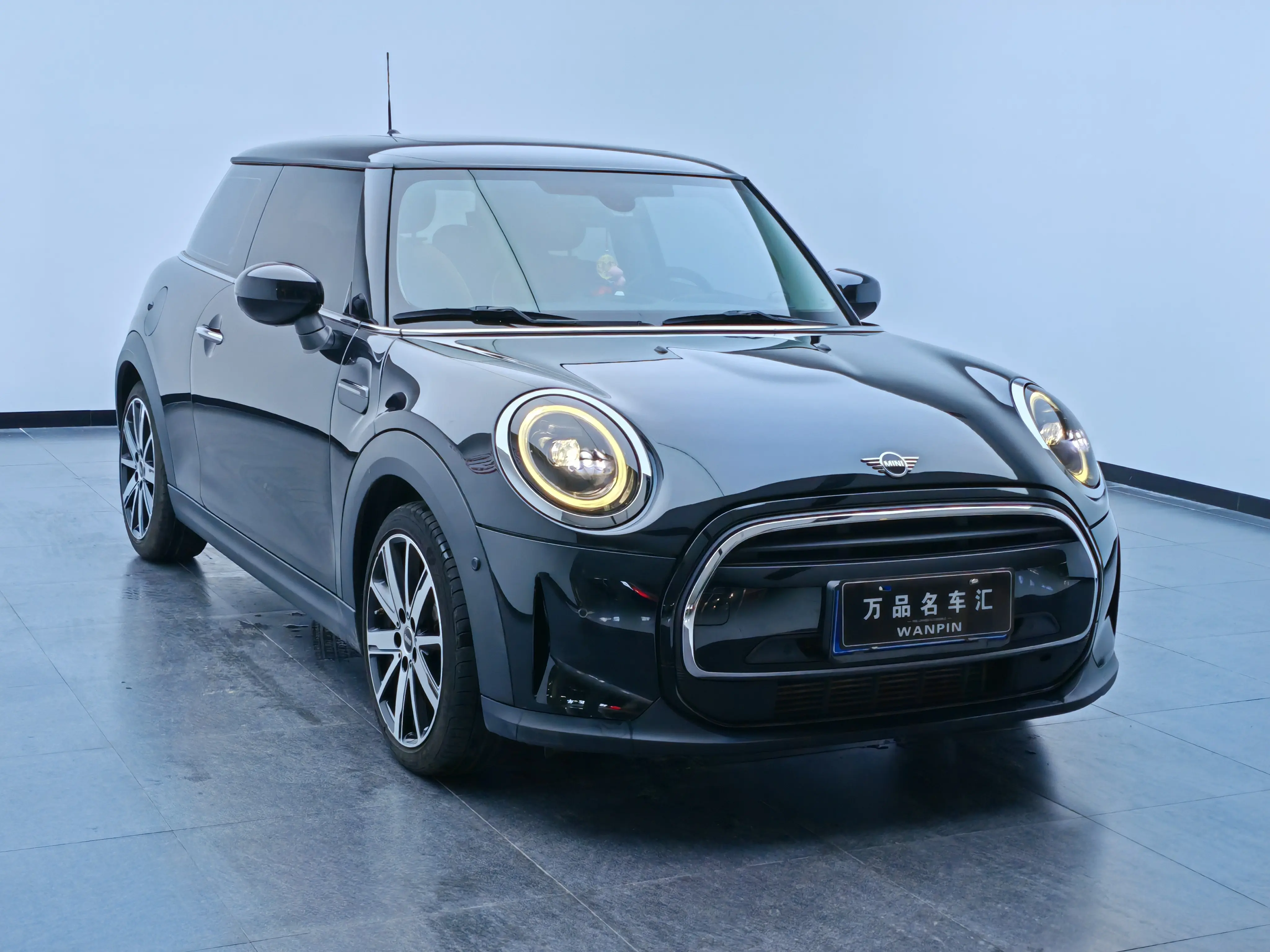 MINI 