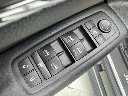 catalog-car-25