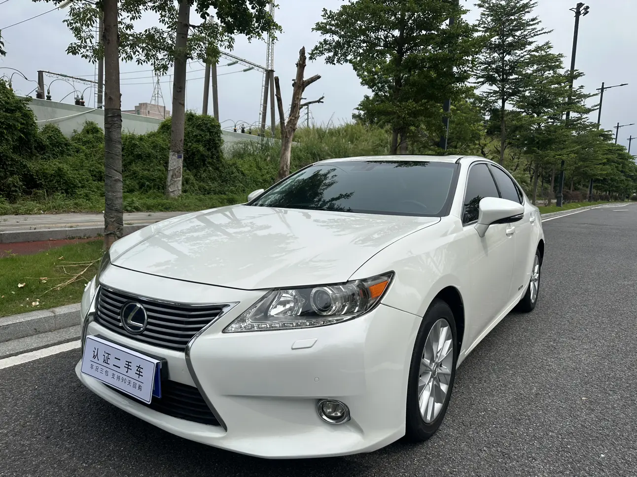 Lexus ES