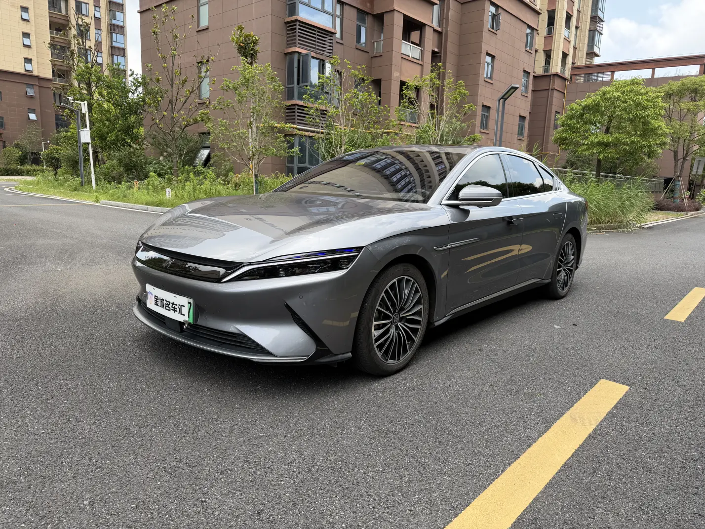 BYD Han EV
