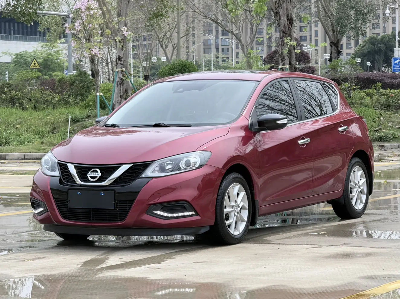 Nissan Tiida