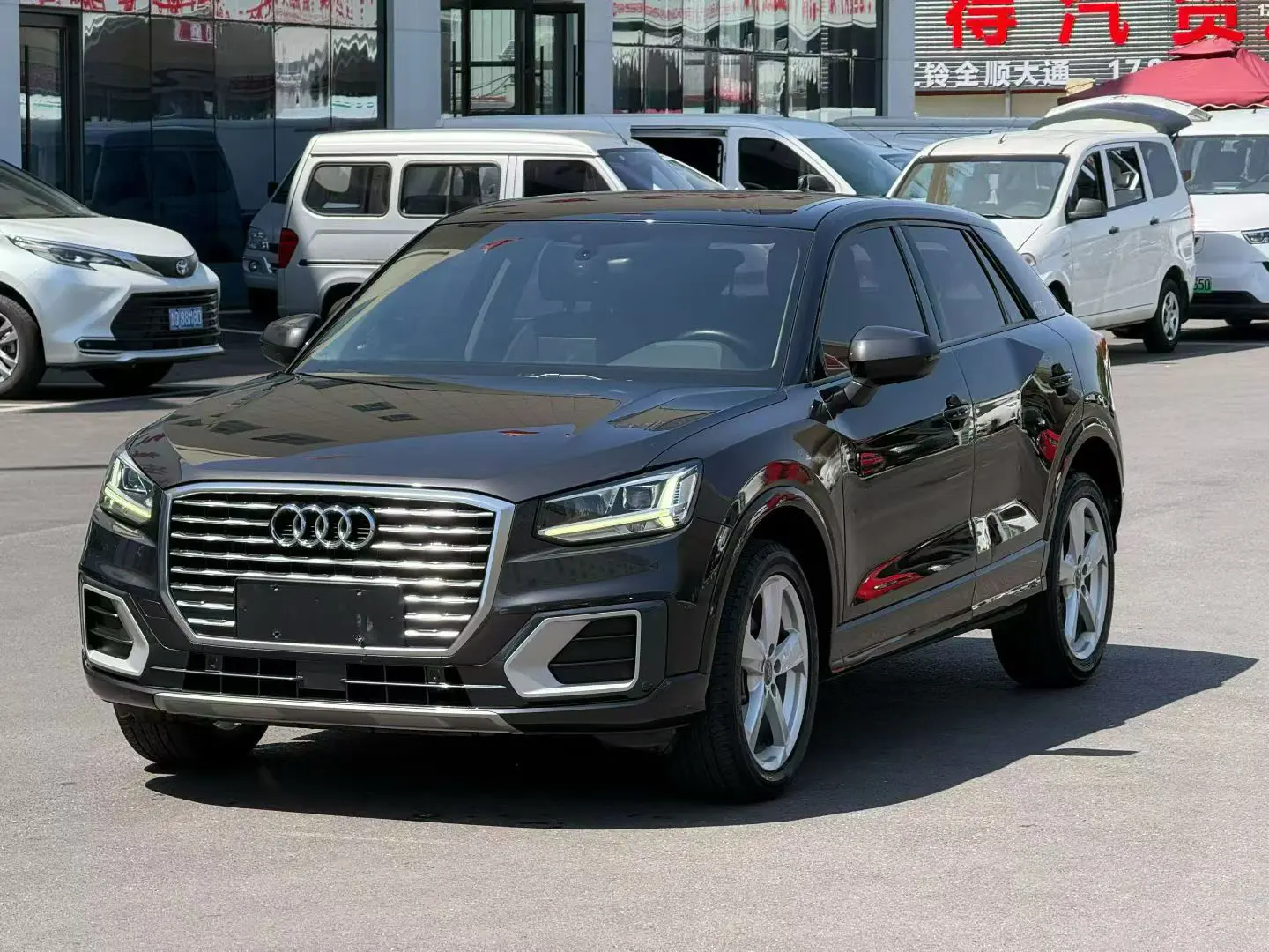 Audi Q2L