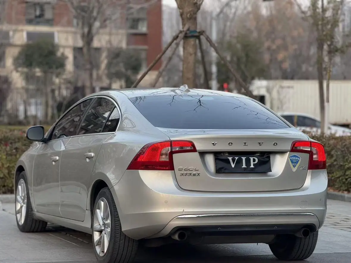 Volvo S60