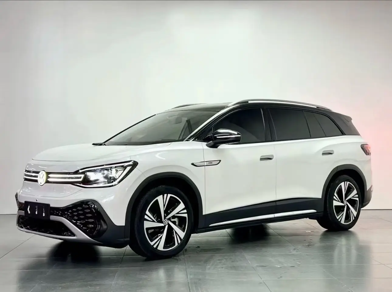 Volkswagen ID.6 CROZZ