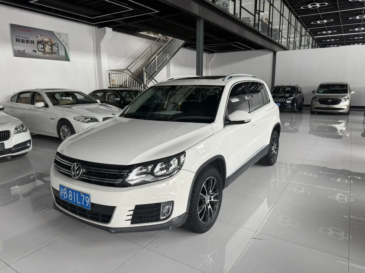 Volkswagen Tiguan (Tharu)