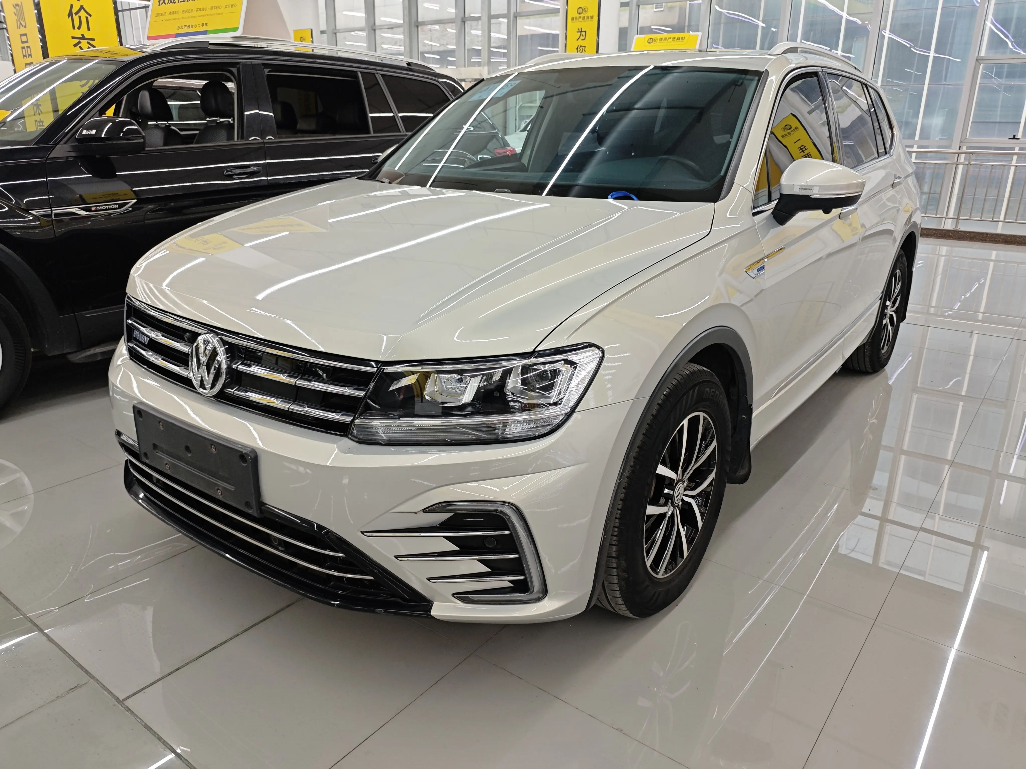 Volkswagen Tiguan L PHEV