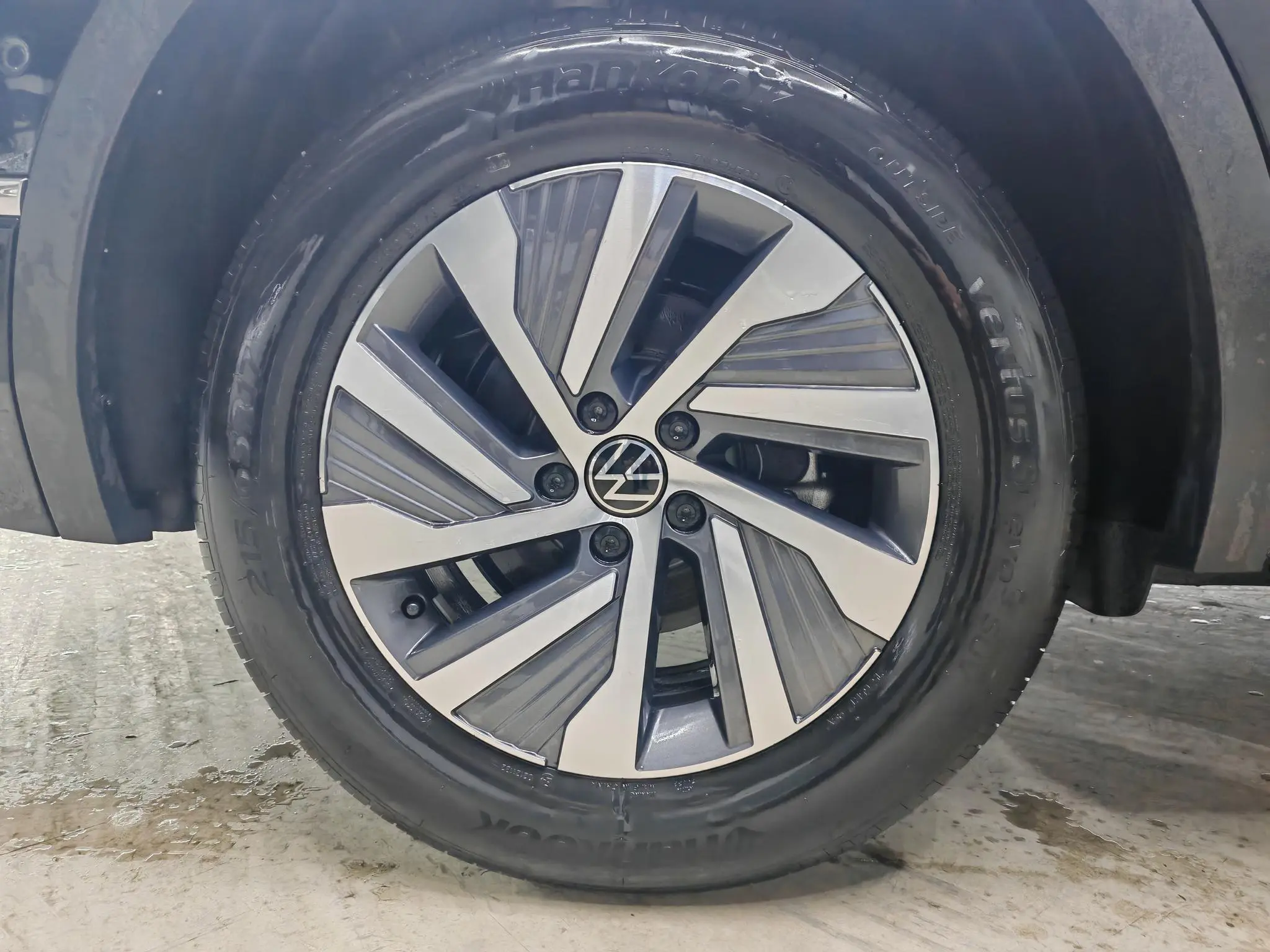 Volkswagen Tiguan L PHEV