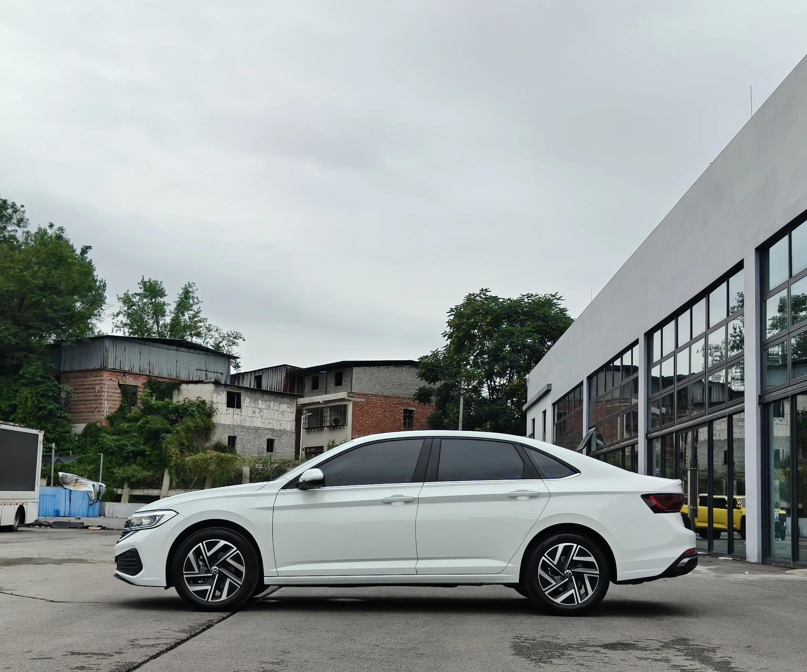 Volkswagen Sagitar