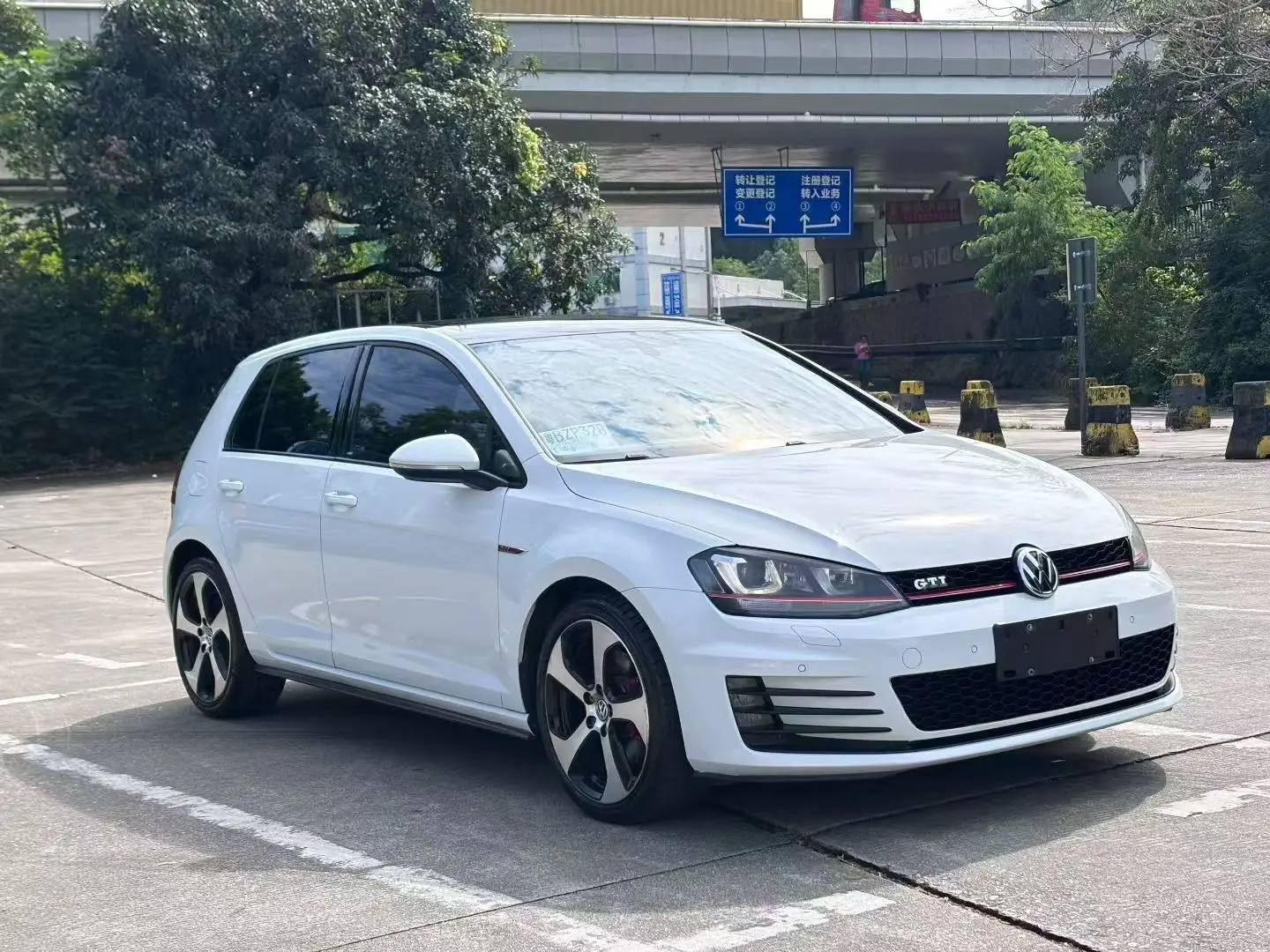 Volkswagen Golf GTI