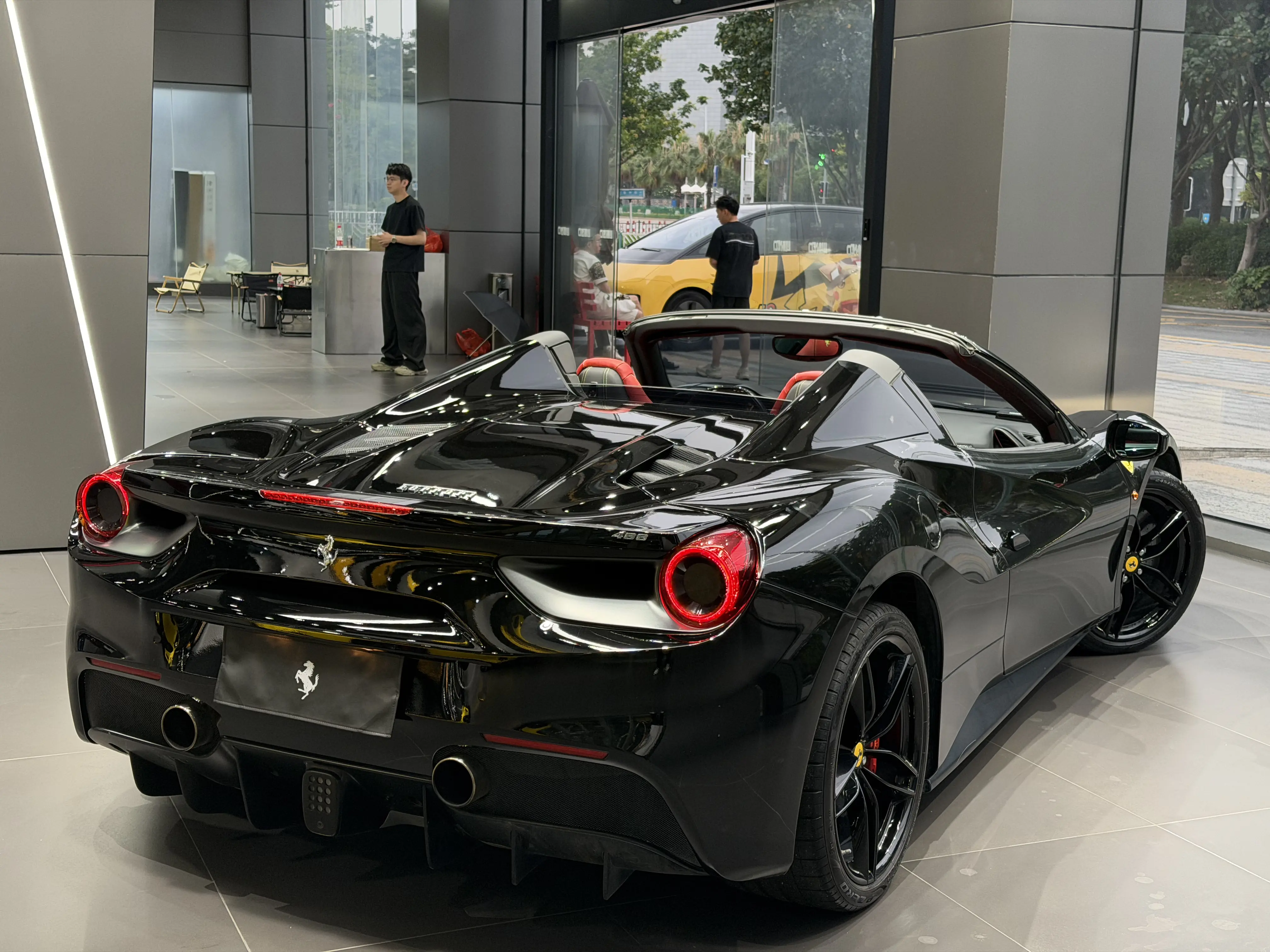 Ferrari 488