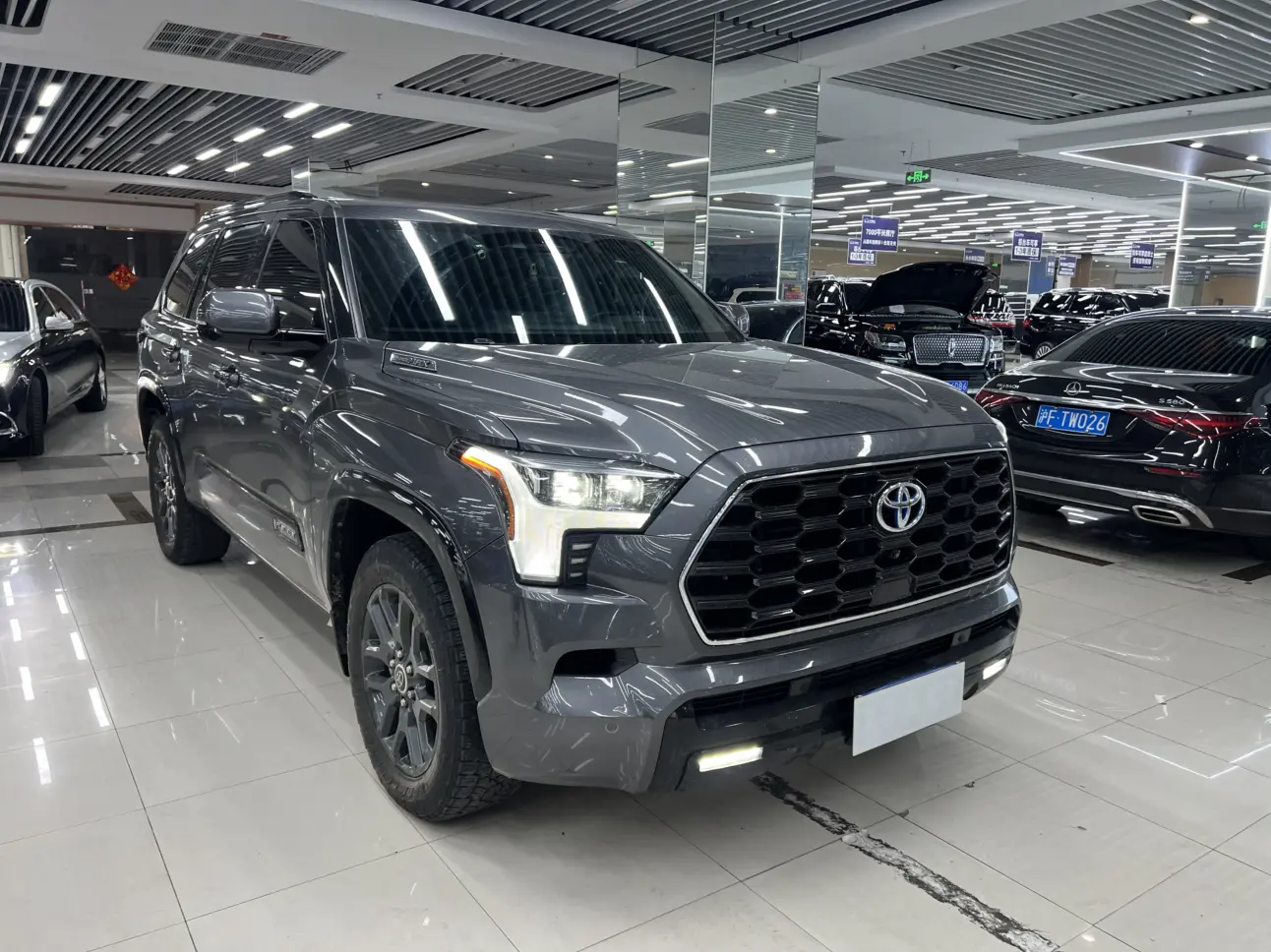 Toyota Sequoia