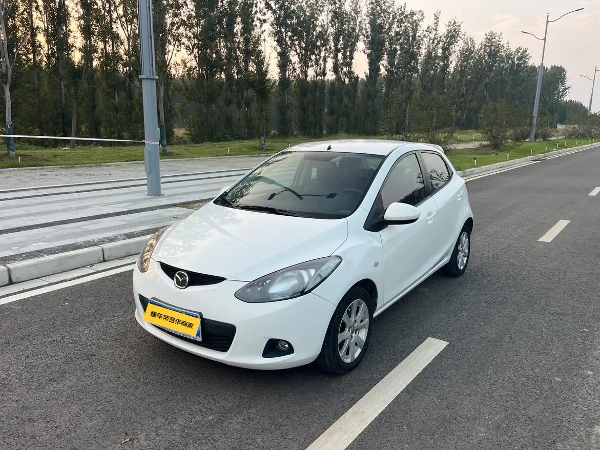 Mazda 2