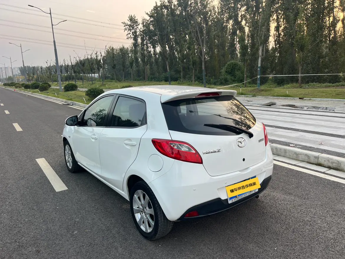 Mazda 2