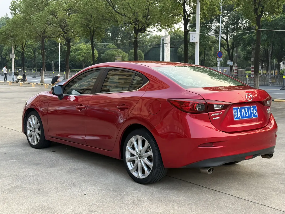 Mazda Axela