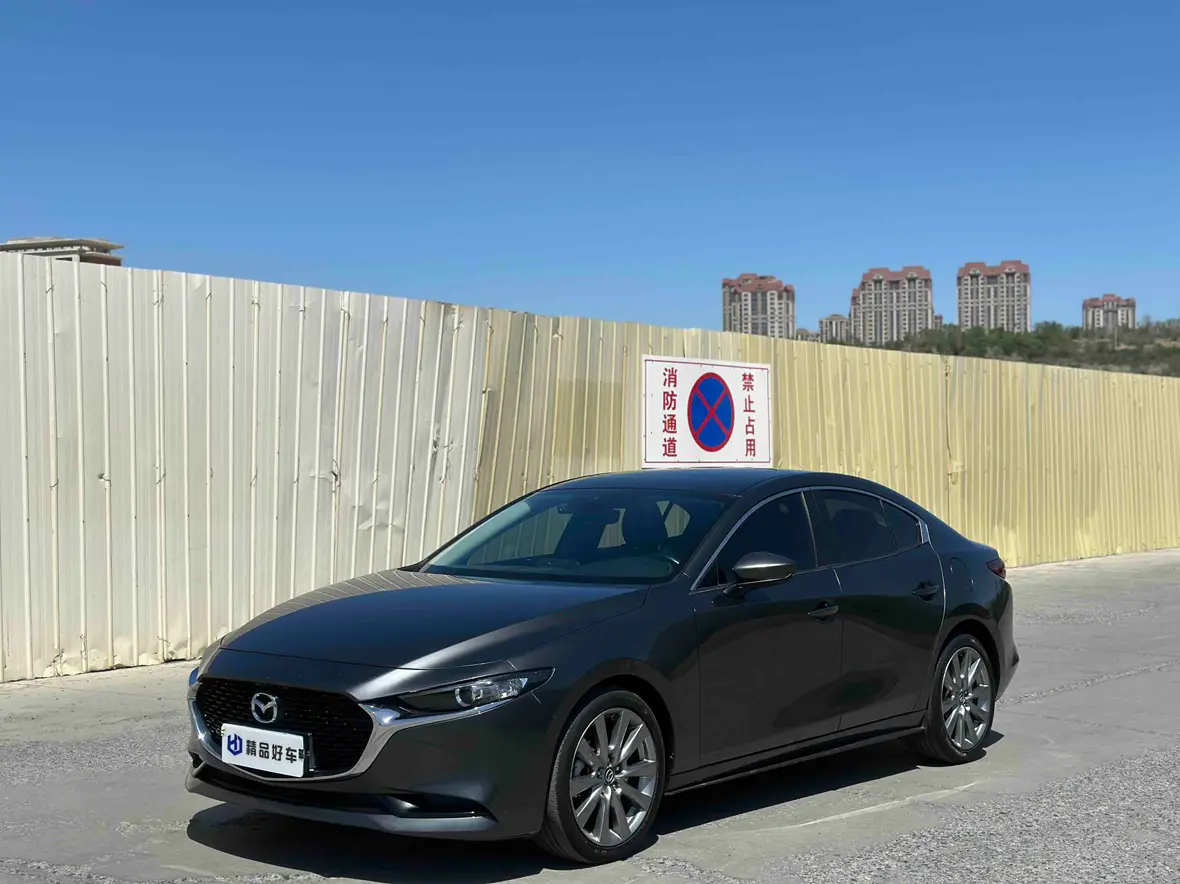 Mazda Axela